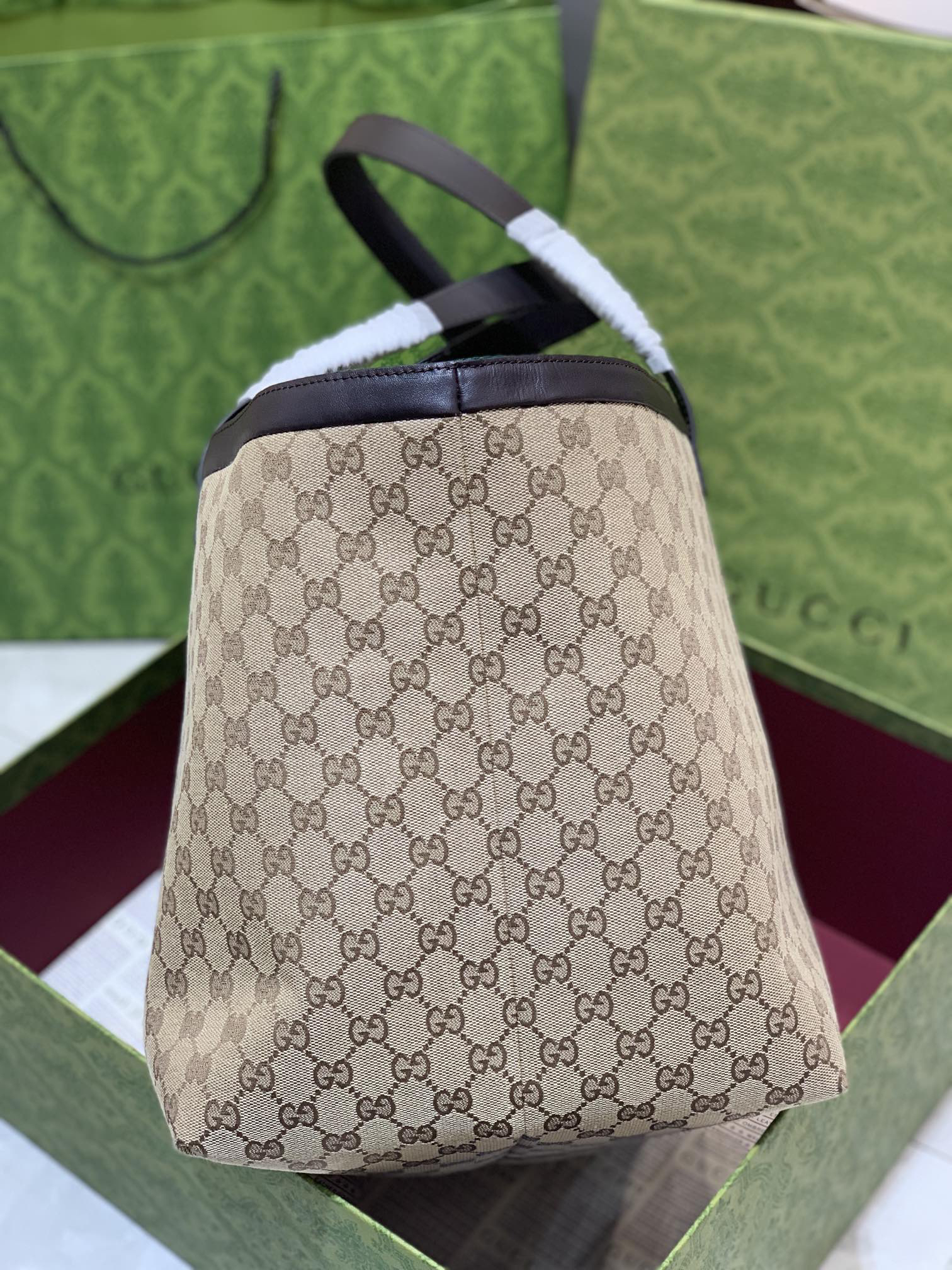 Gucci Totissima Medium Tote Bag