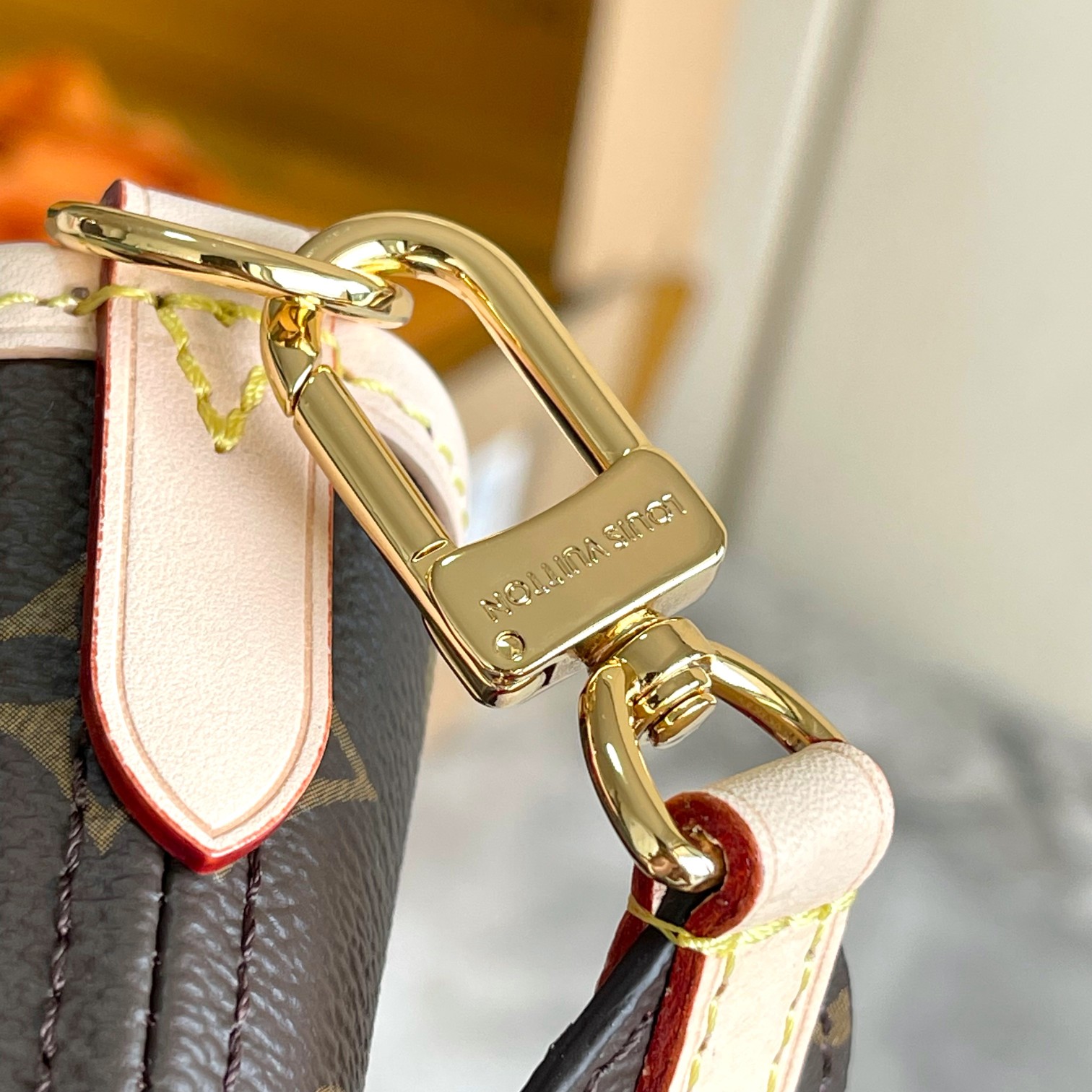 Louis Vuitton Neverfull Bandoulière Inside Out Medium Tote Bag