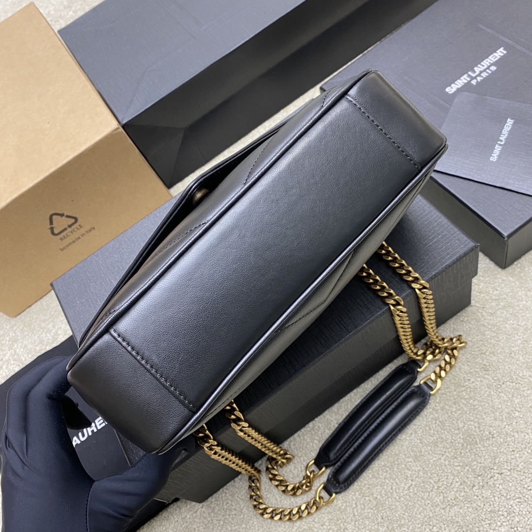 Saint Laurent Spring 2025 Early Collection Sheepskin Chain Bag