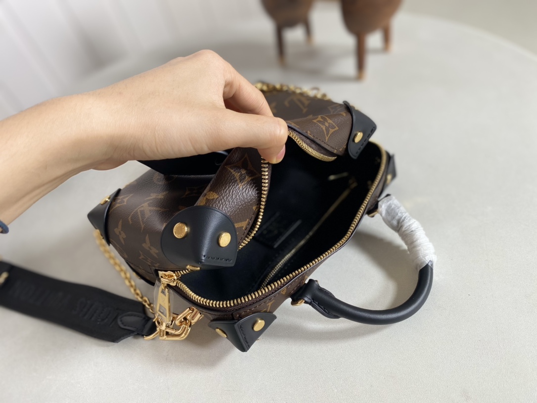 Louis Vuitton Petite Malle Souple Handbag