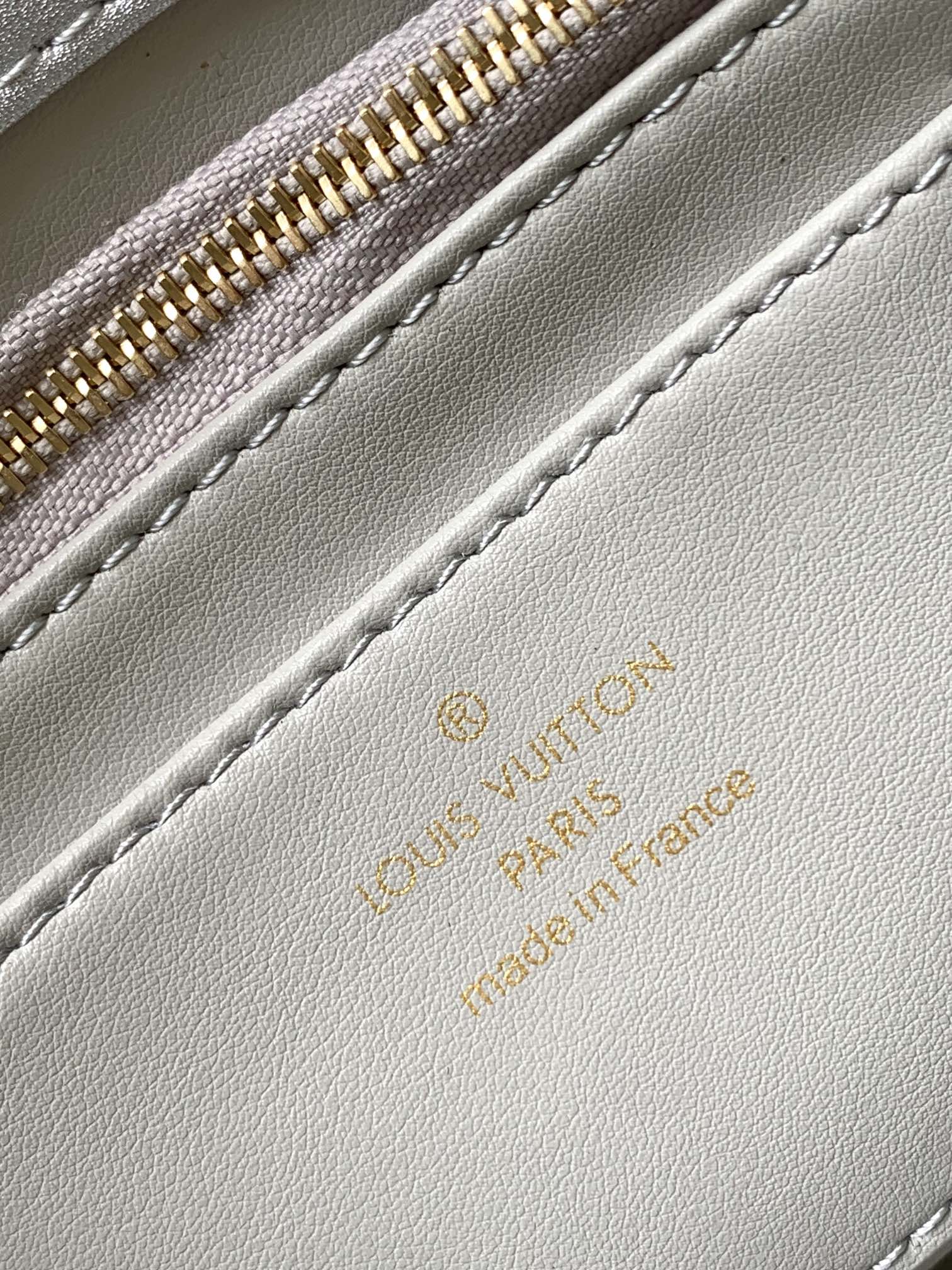 Louis Vuitton Checkerboard Cowhide Chain Bag