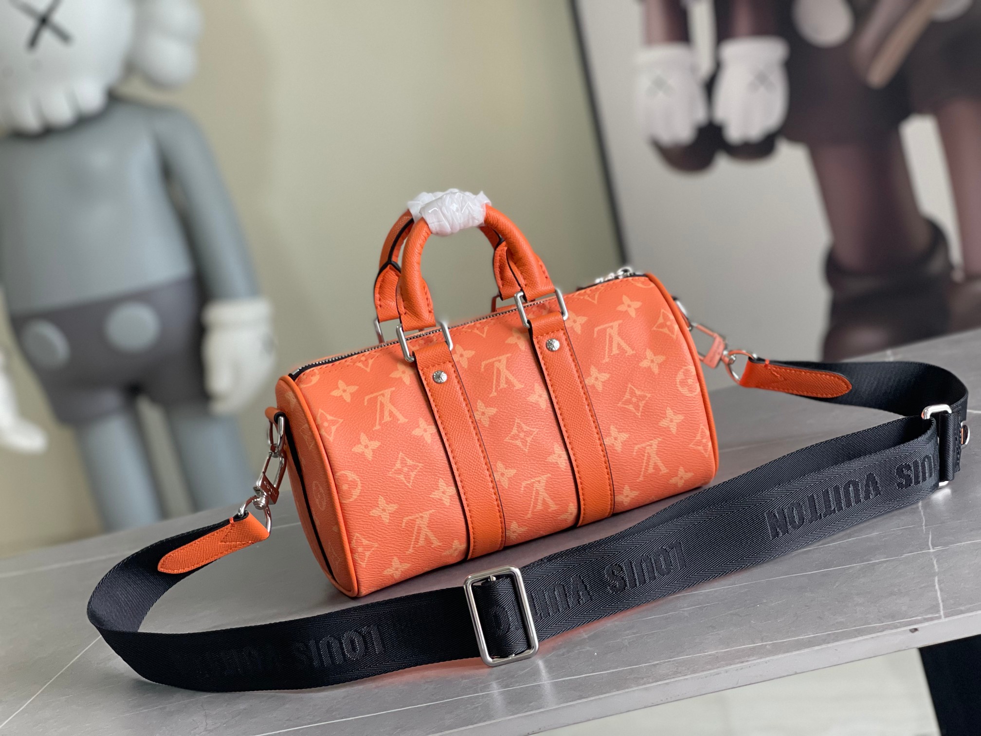 Louis Vuitton Keepall Bandoulière 25 Handbag