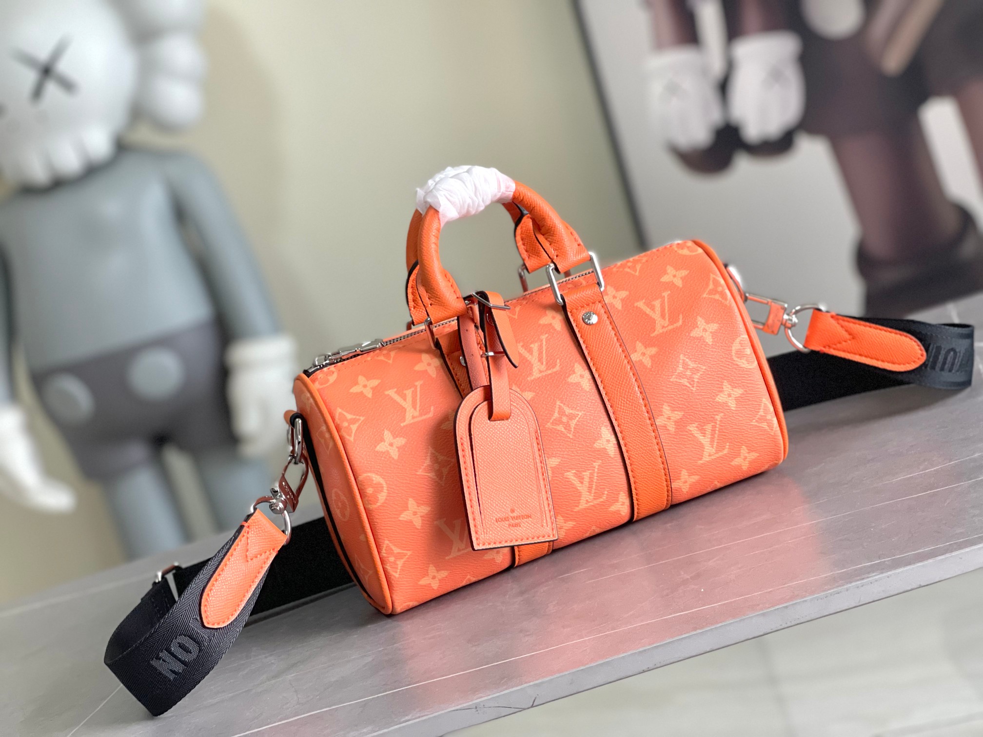 Louis Vuitton Keepall Bandoulière 25 Handbag