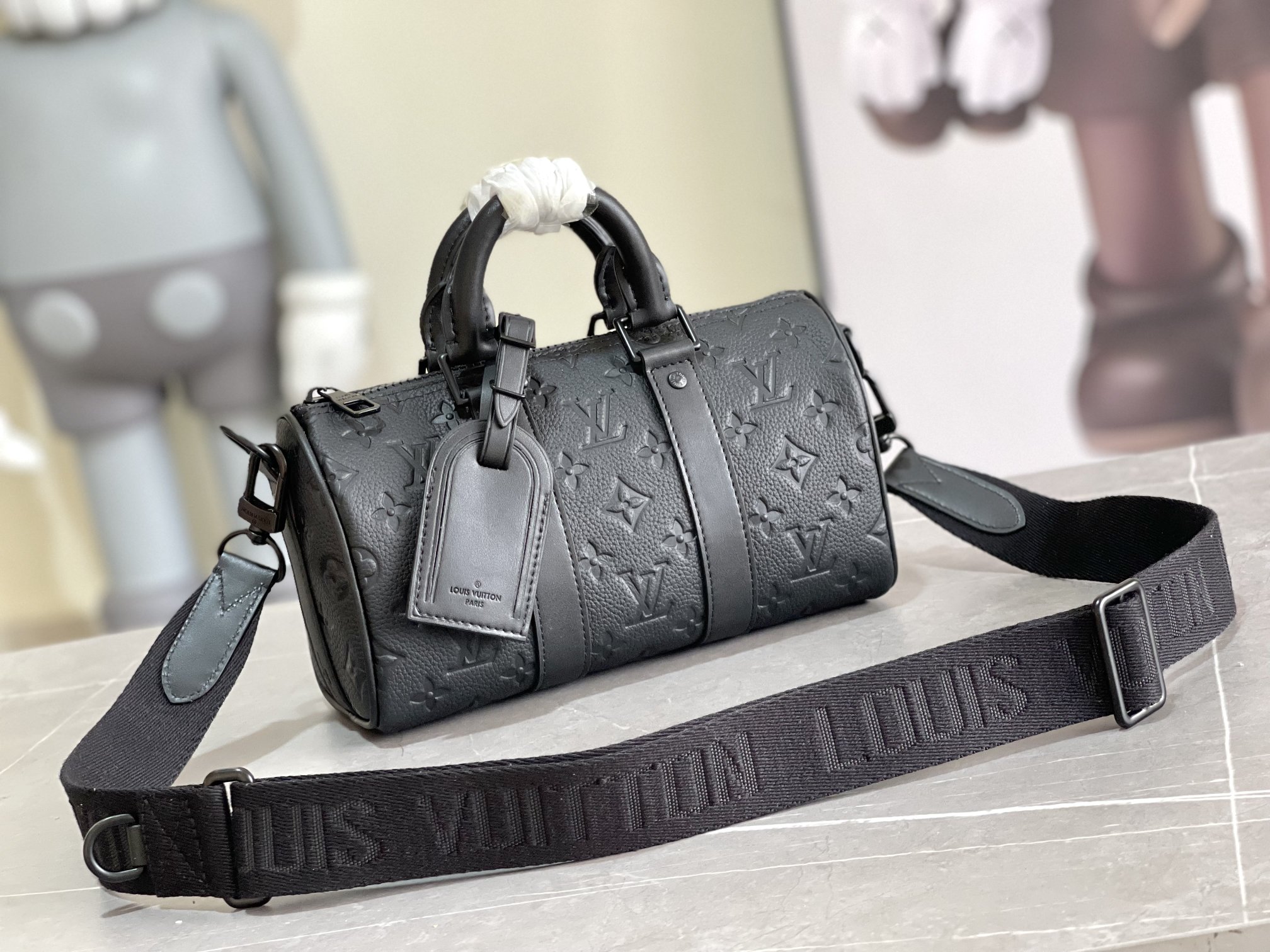 Louis Vuitton Keepall Bandoulière 25 Handbag