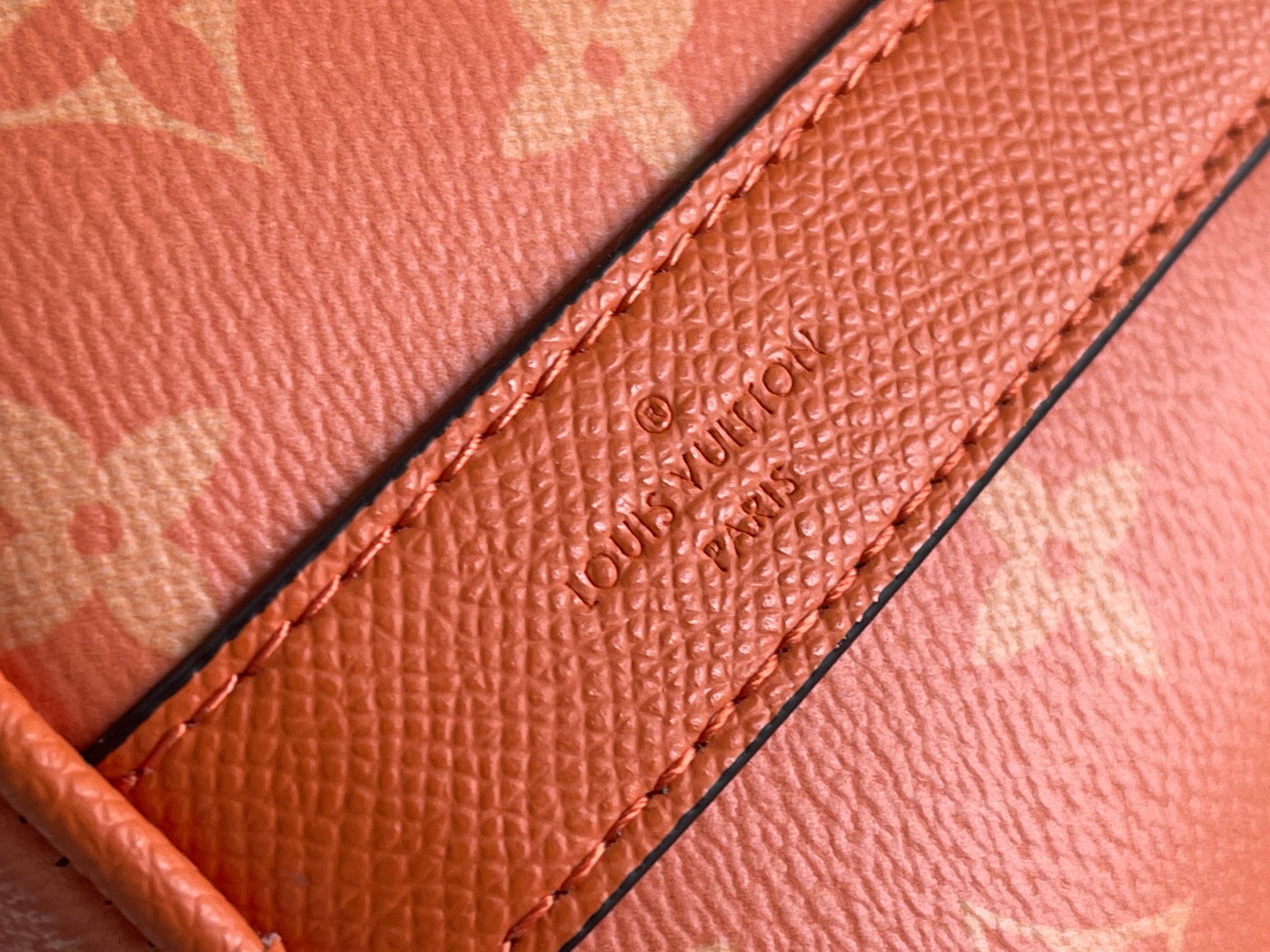 Louis Vuitton Keepall Bandoulière 25 Handbag