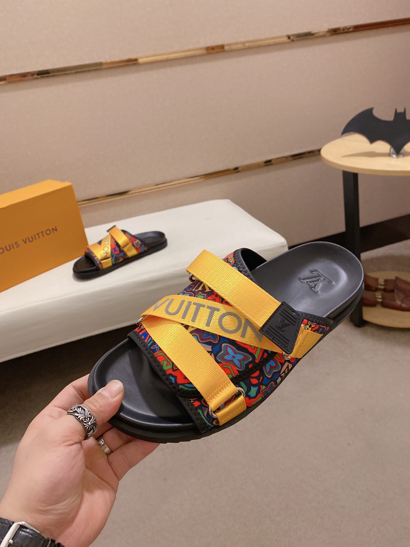 LV Louis Vuitton Creative Color-Blocked Slide Sandals