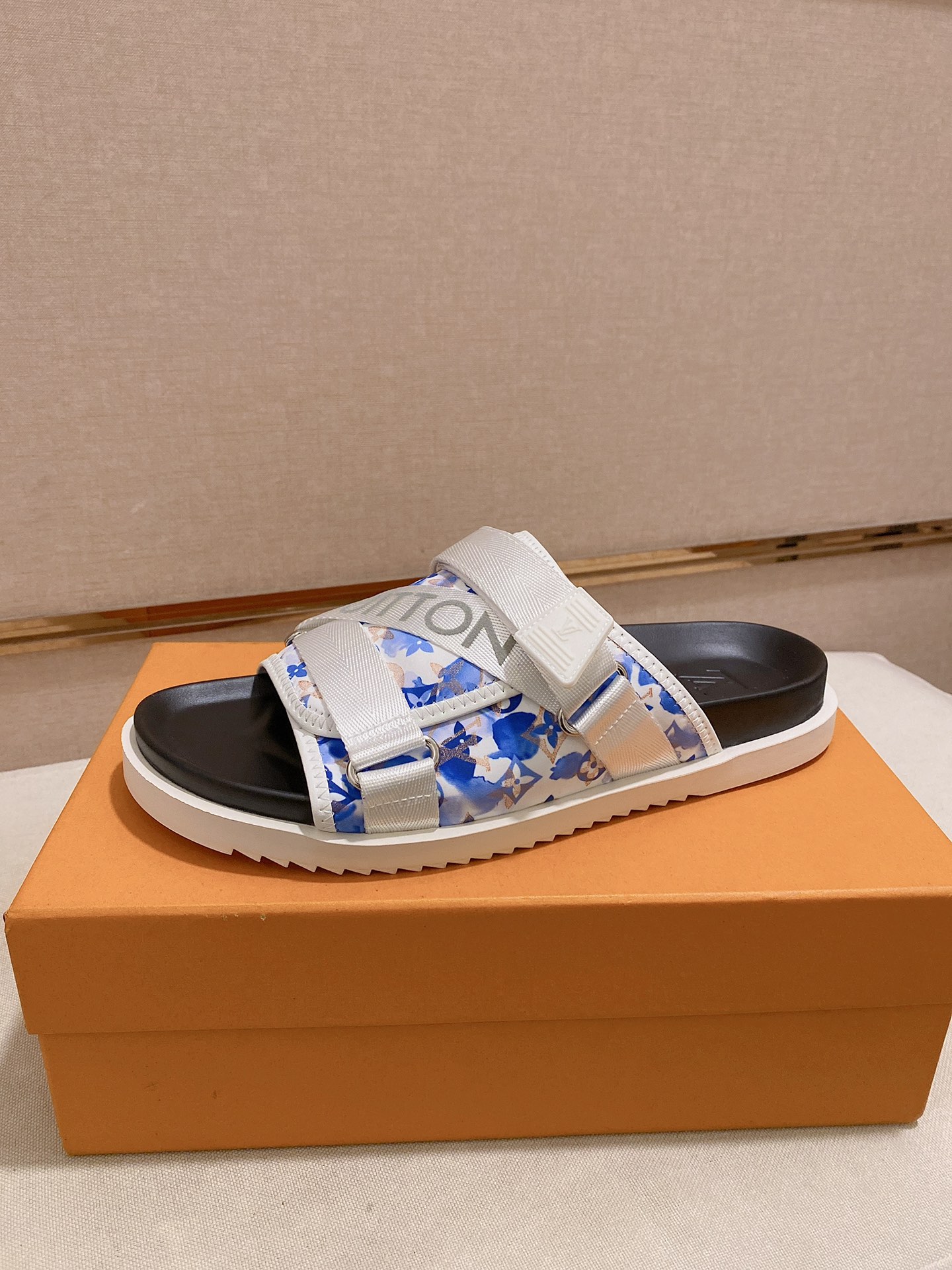 LV Louis Vuitton Creative Monogram Slide Sandals