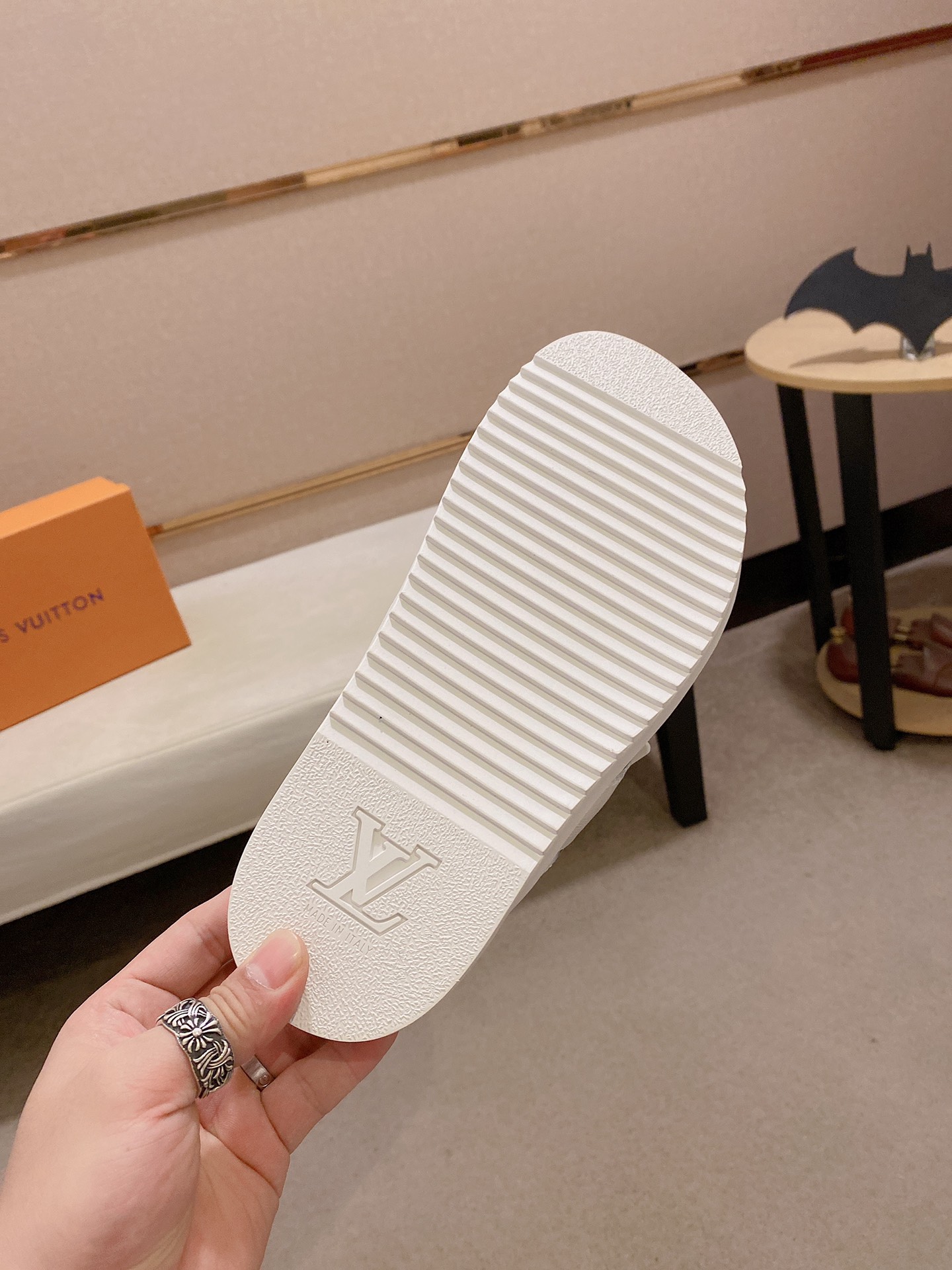 LV Louis Vuitton Classic Monogram Slide Sandals