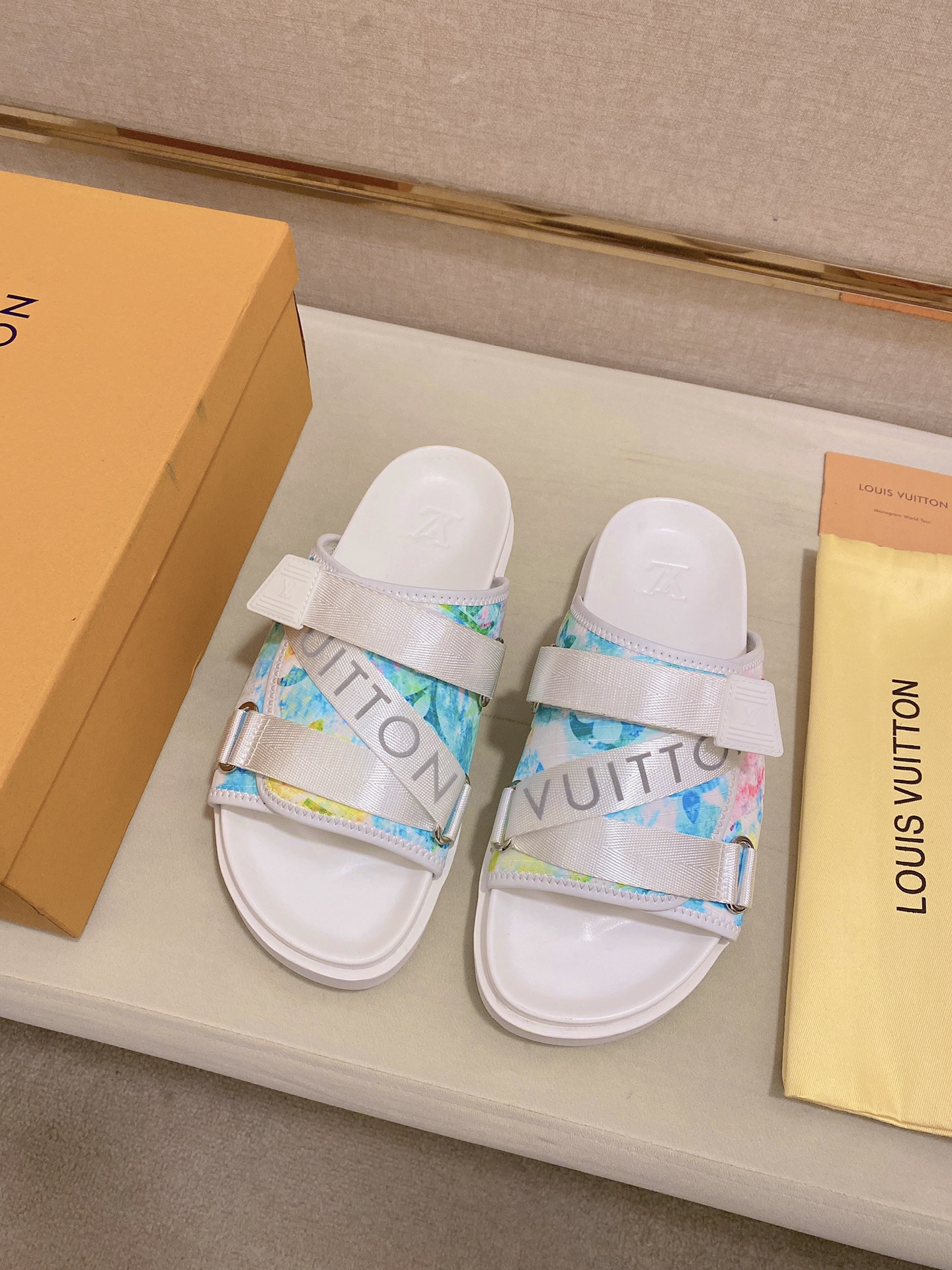 LV Louis Vuitton Creative Color-Blocked Slide Sandals