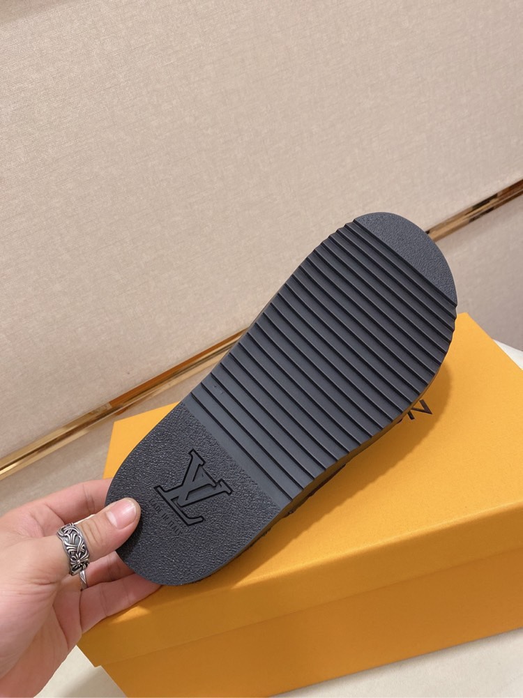 LV Louis Vuitton Classic Monogram Slide Sandals
