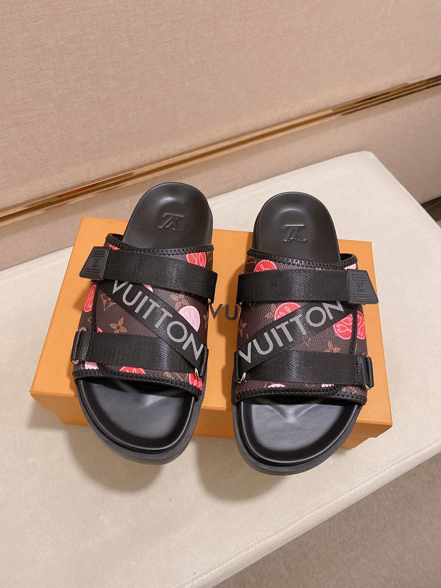 LV Louis Vuitton Vintage Fashion Slide Sandals