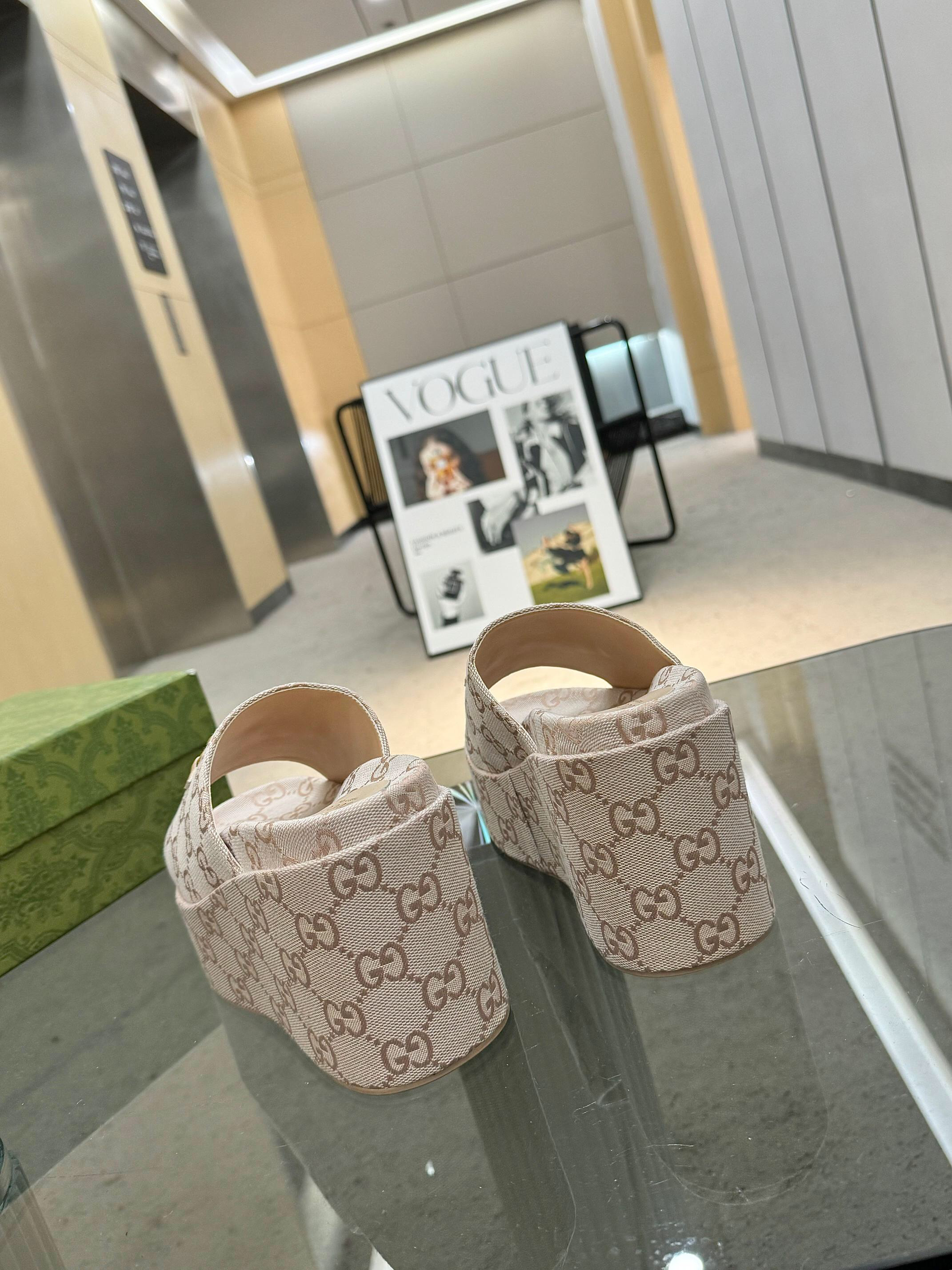 Gucci Waterproof Platform Thick-Soled Slippers