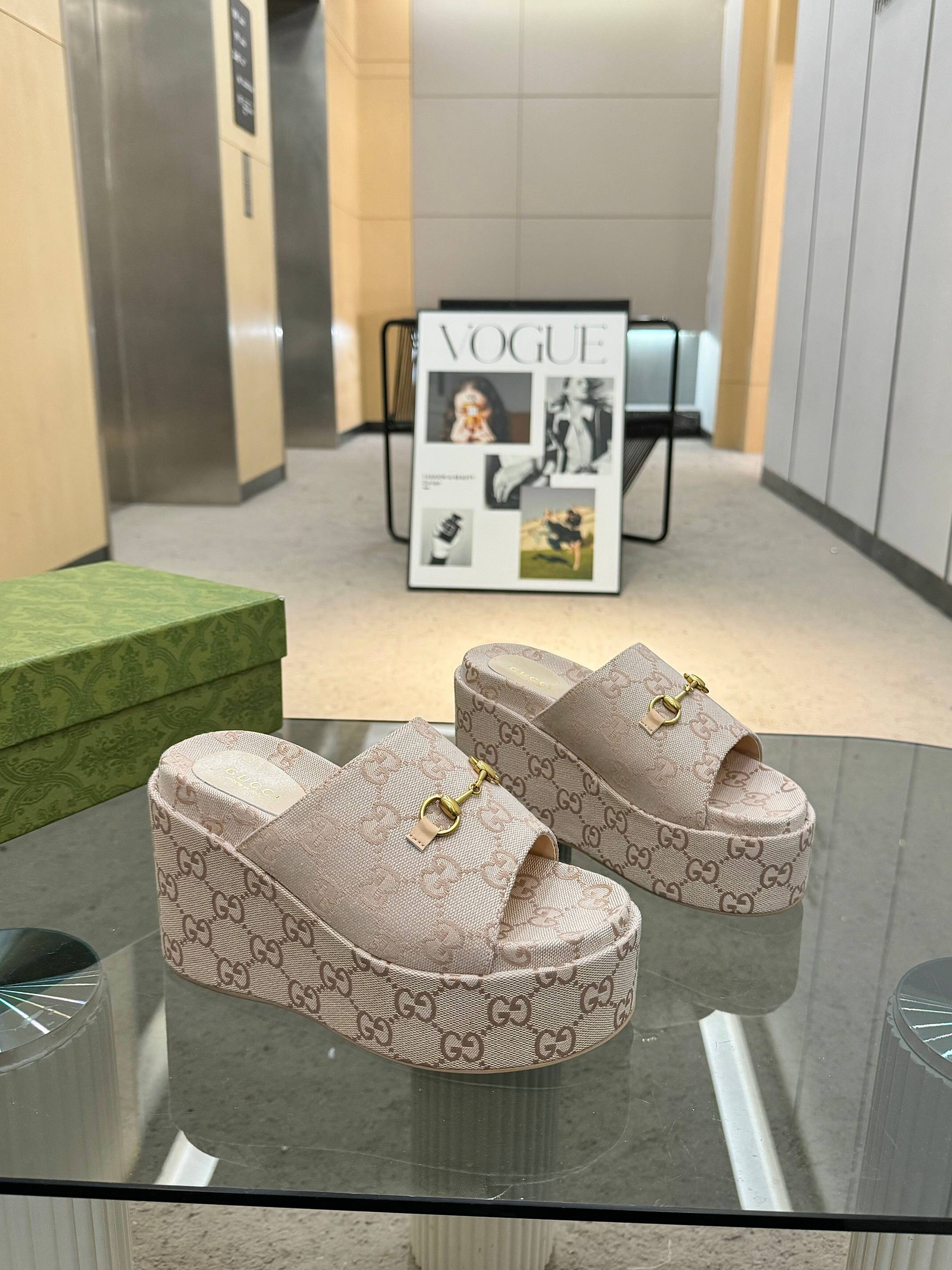 Gucci Waterproof Platform Thick-Soled Slippers