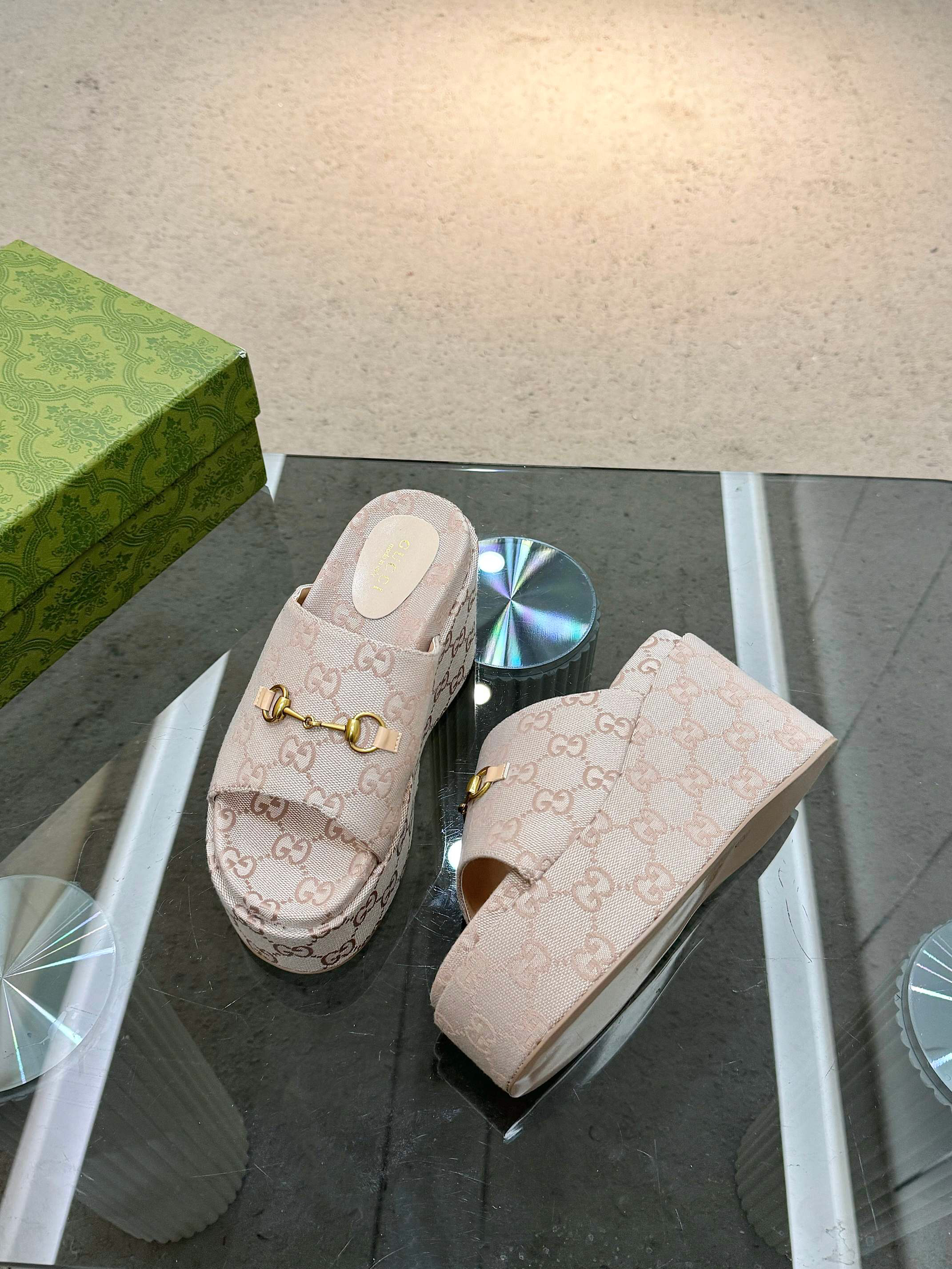 Gucci Waterproof Platform Thick-Soled Slippers