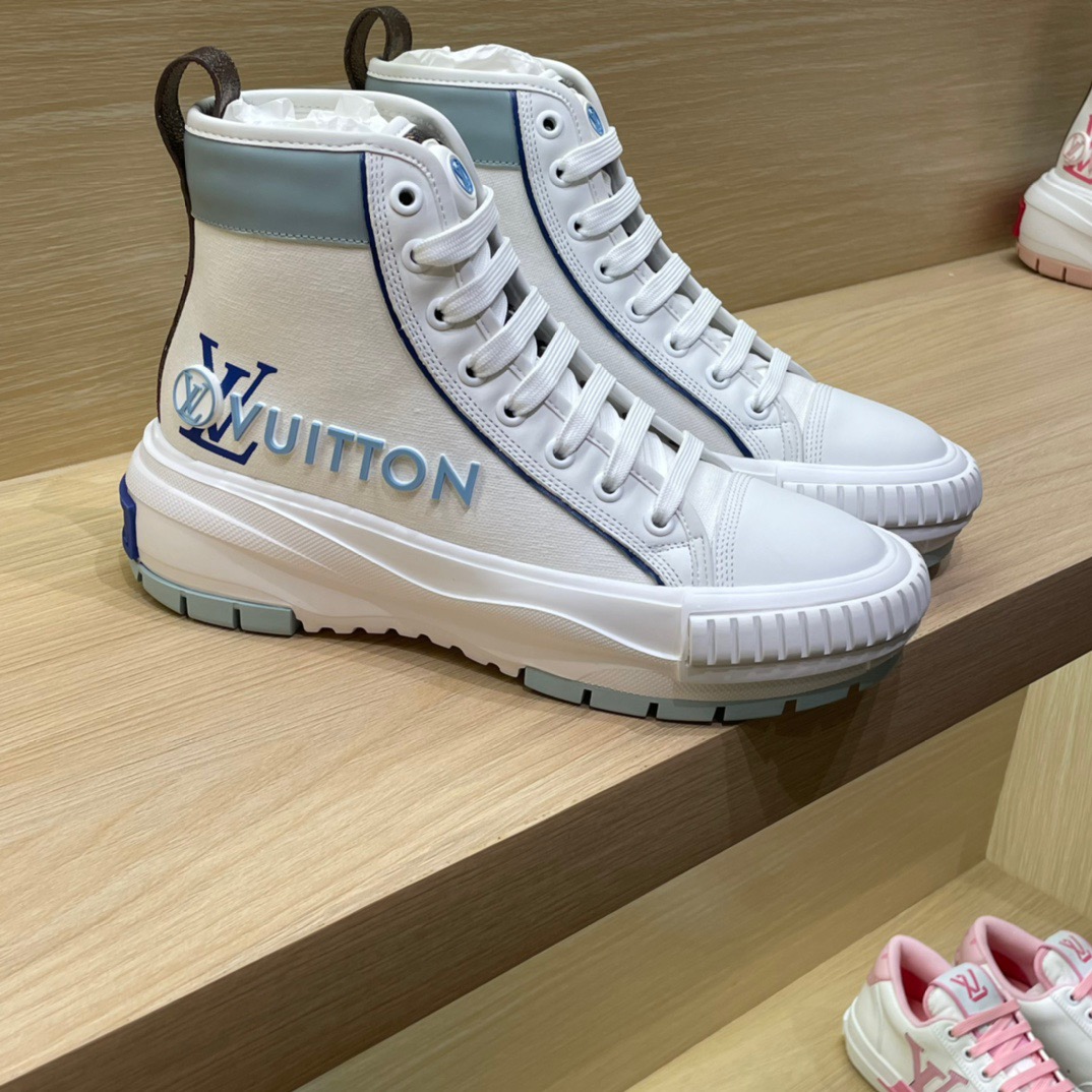 Louis Vuitton LV Squad Casual Sneakers