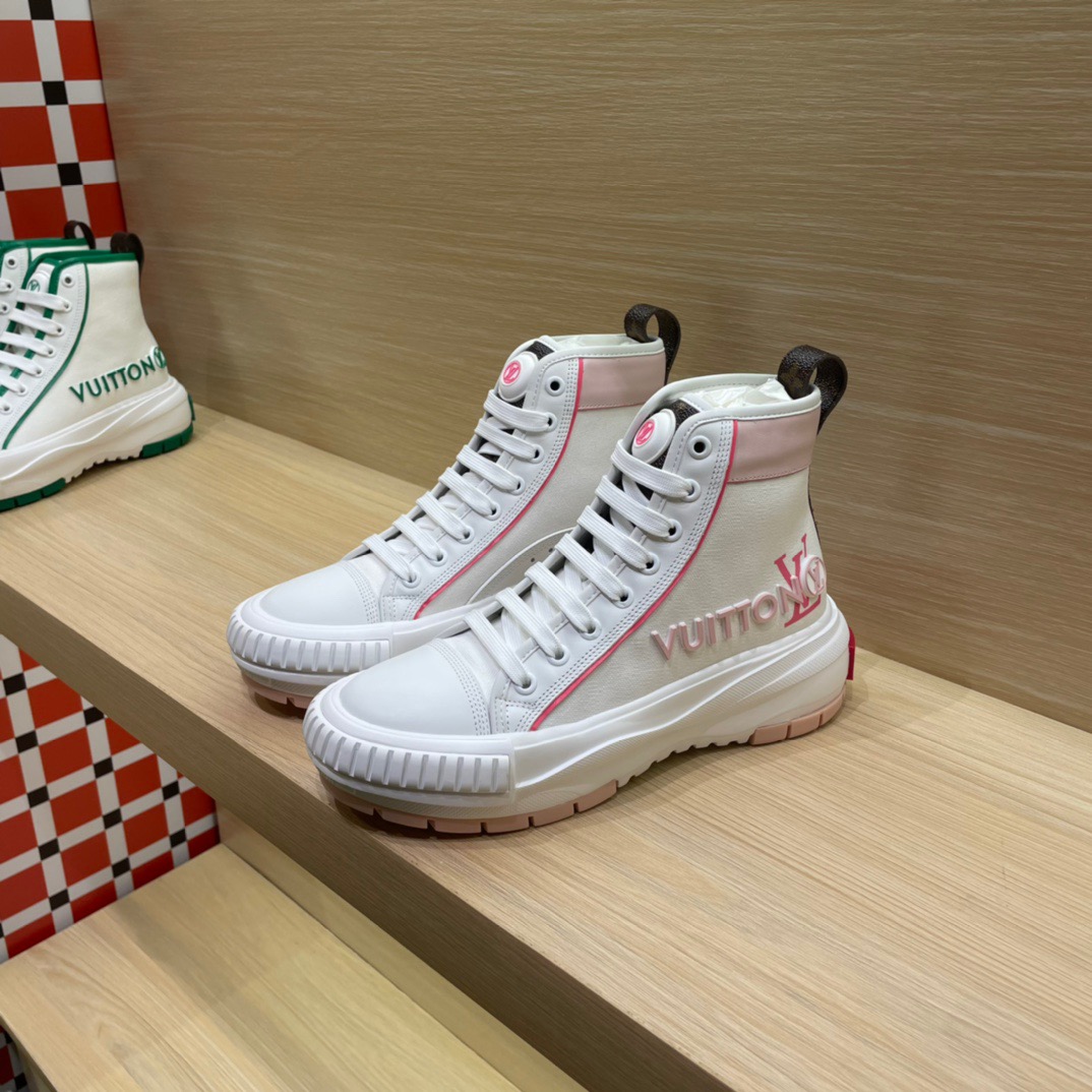 Louis Vuitton LV Squad Casual Sneakers