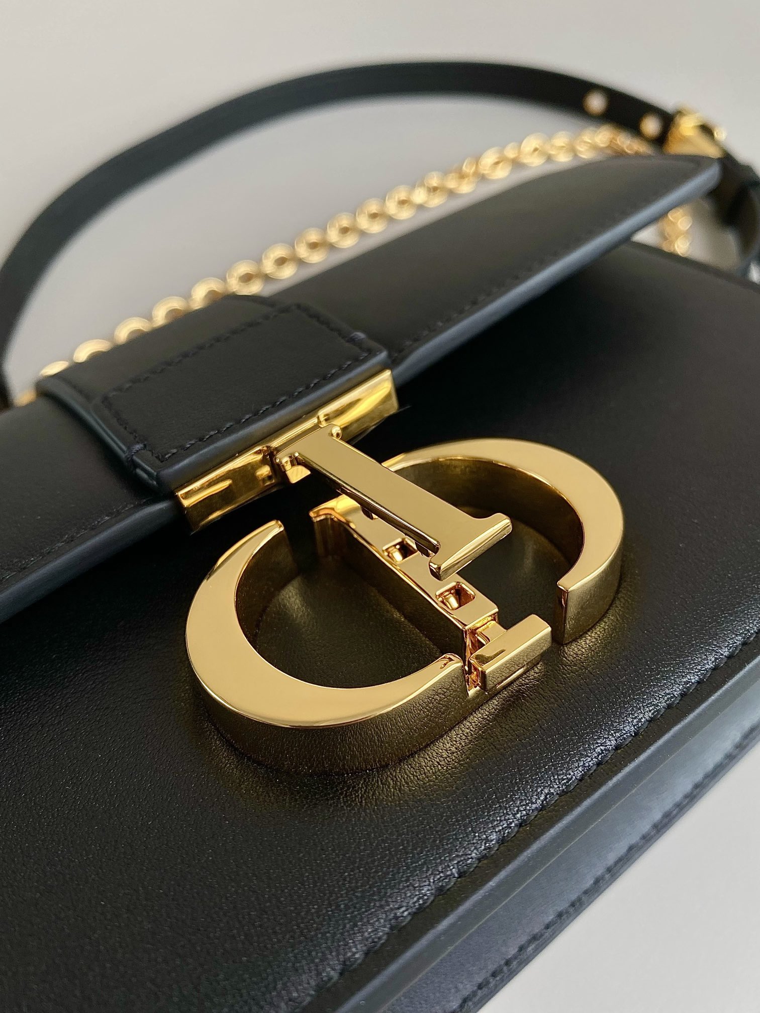 Dior Montaigne 30 Chain Bag