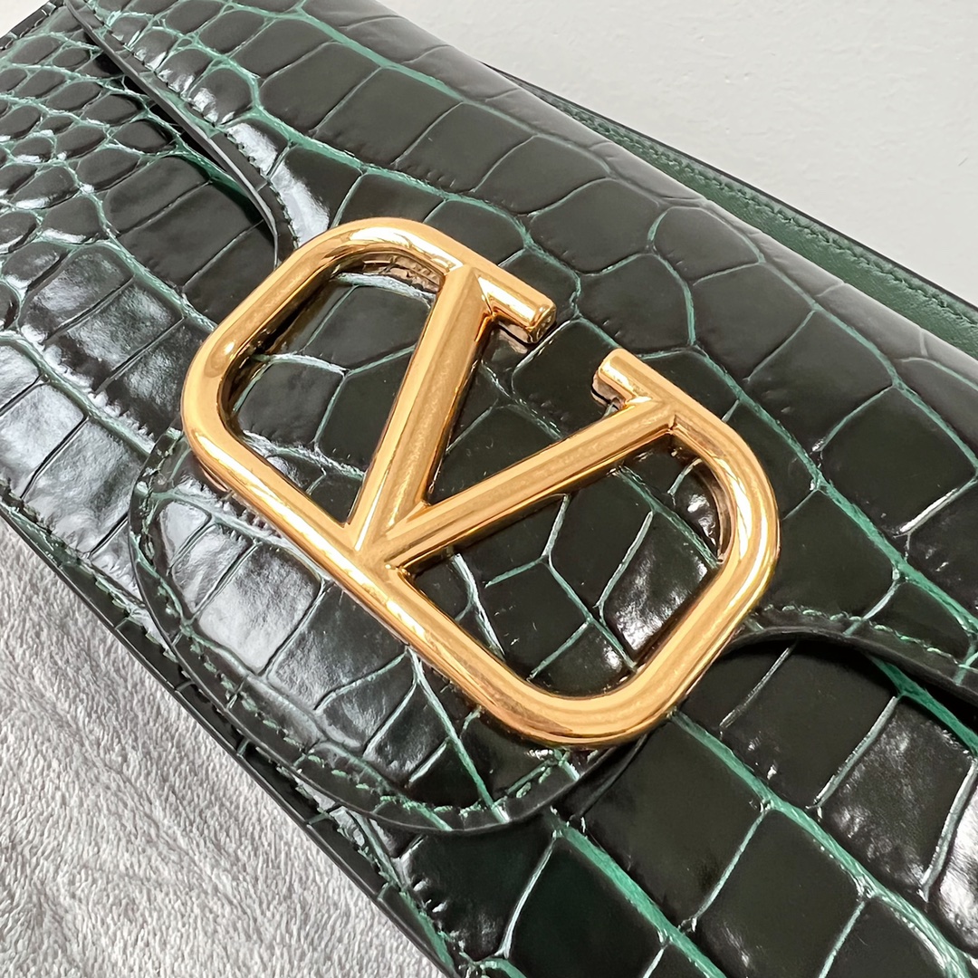 Valentino LOCÒ Calf Leather Handbag (Larg)