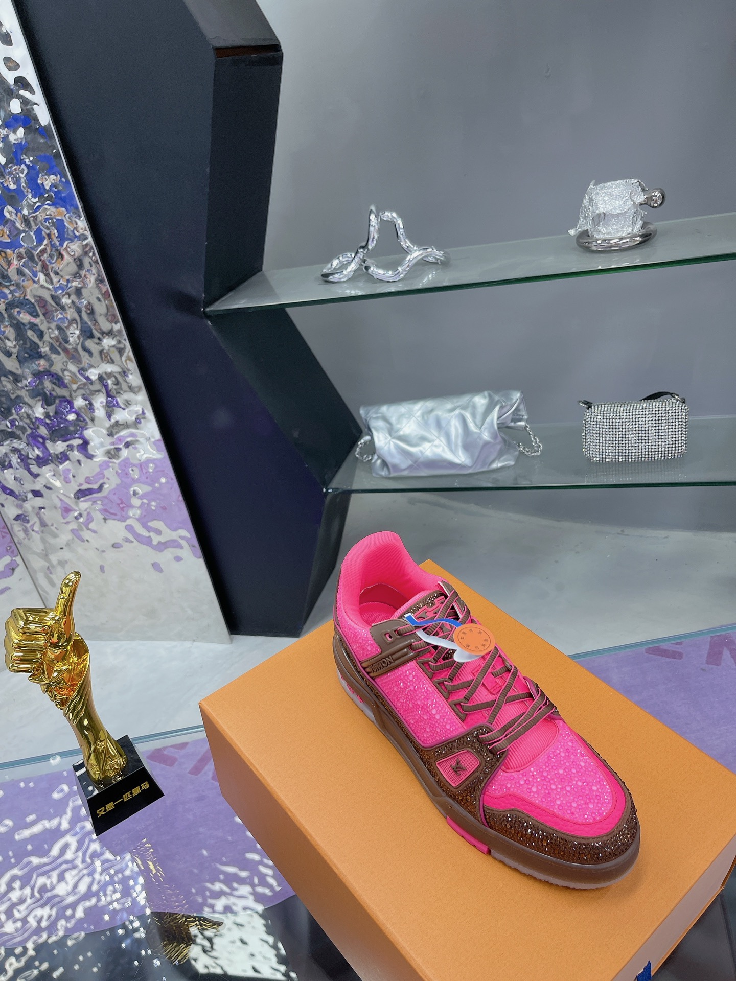 LV Louis Vuitton Trainer Maxi Sneakers