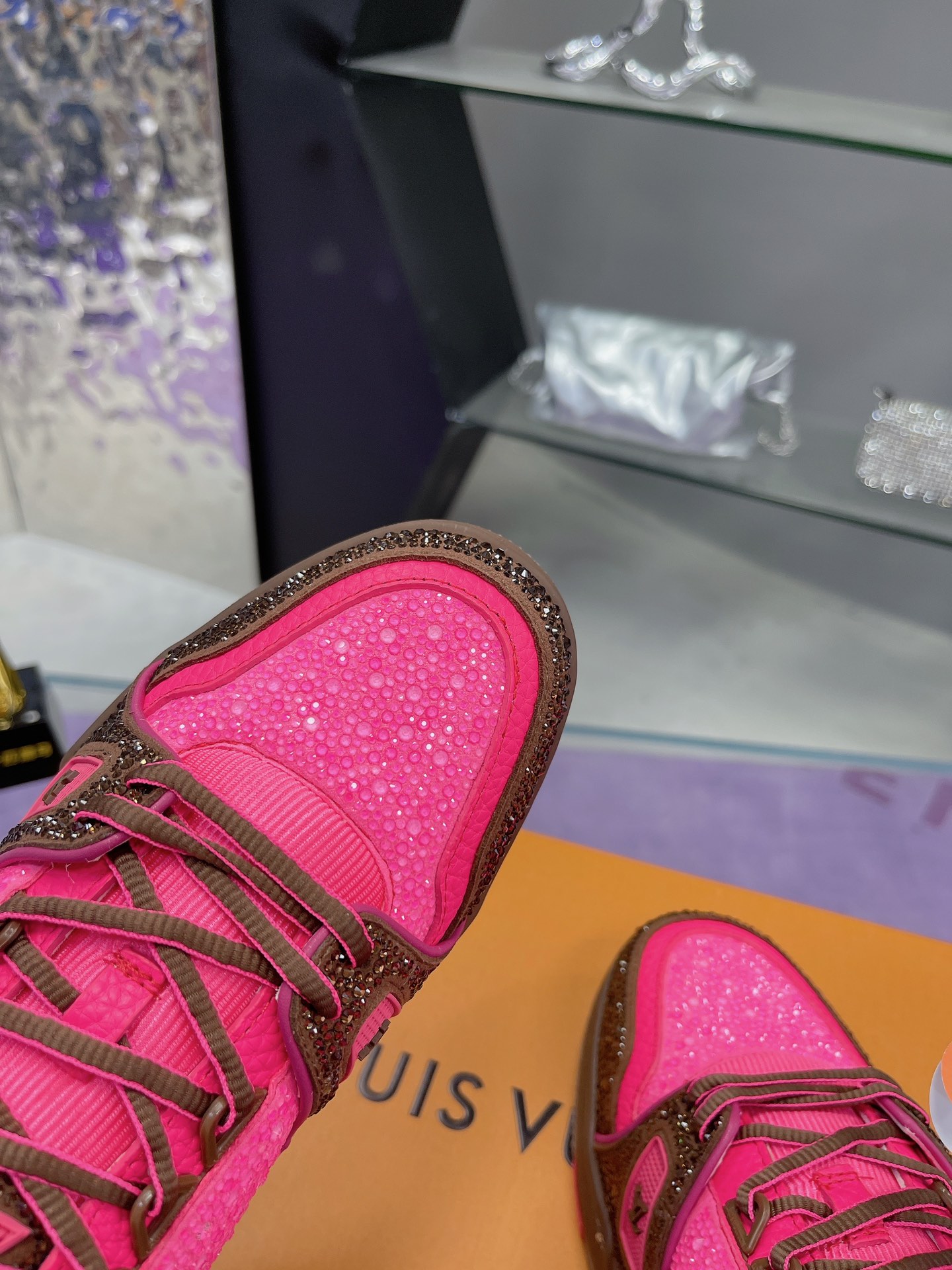 LV Louis Vuitton Trainer Maxi Sneakers