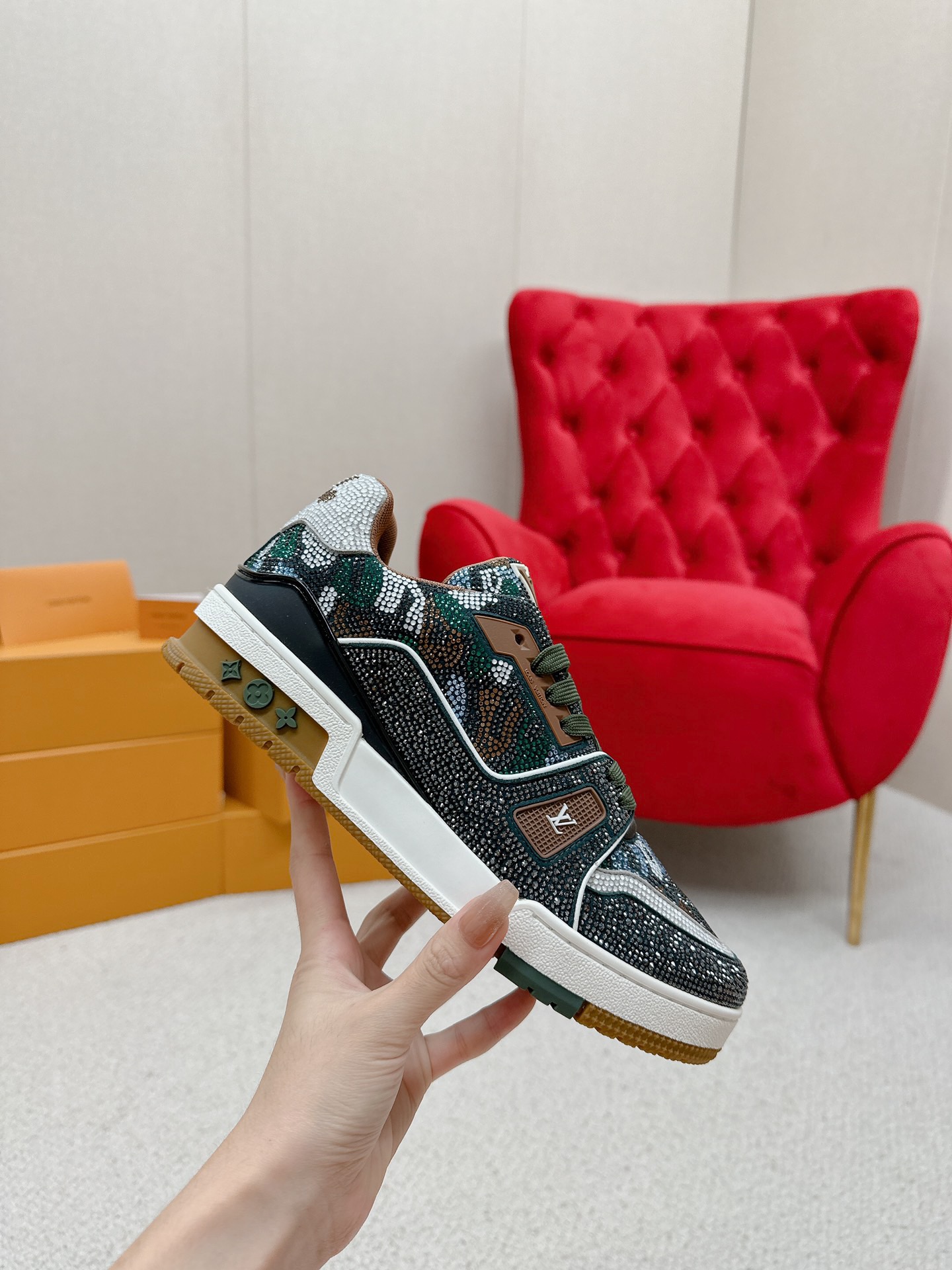 LV Louis Vuitton Trainer Maxi Sneakers