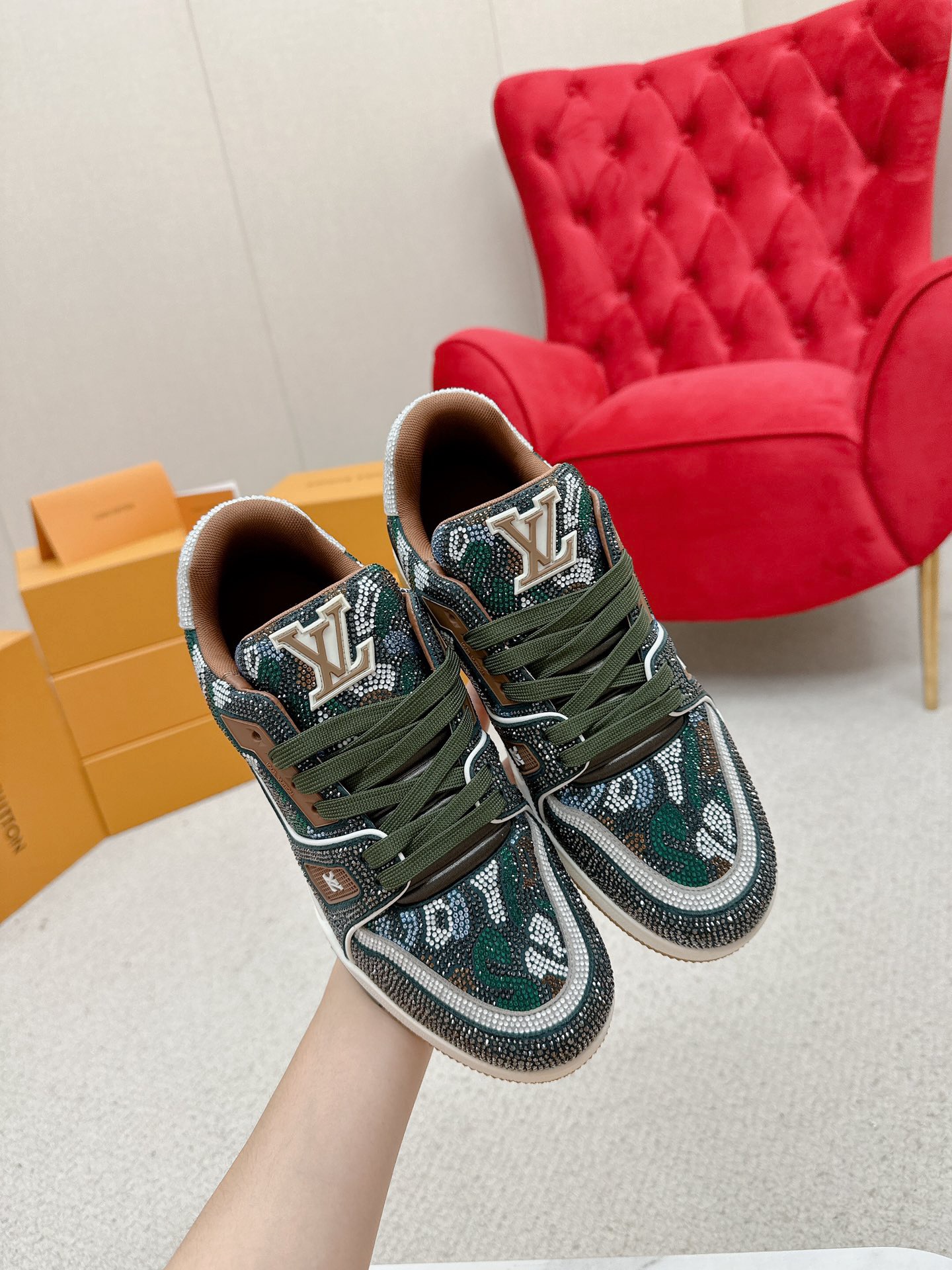 LV Louis Vuitton Trainer Maxi Sneakers