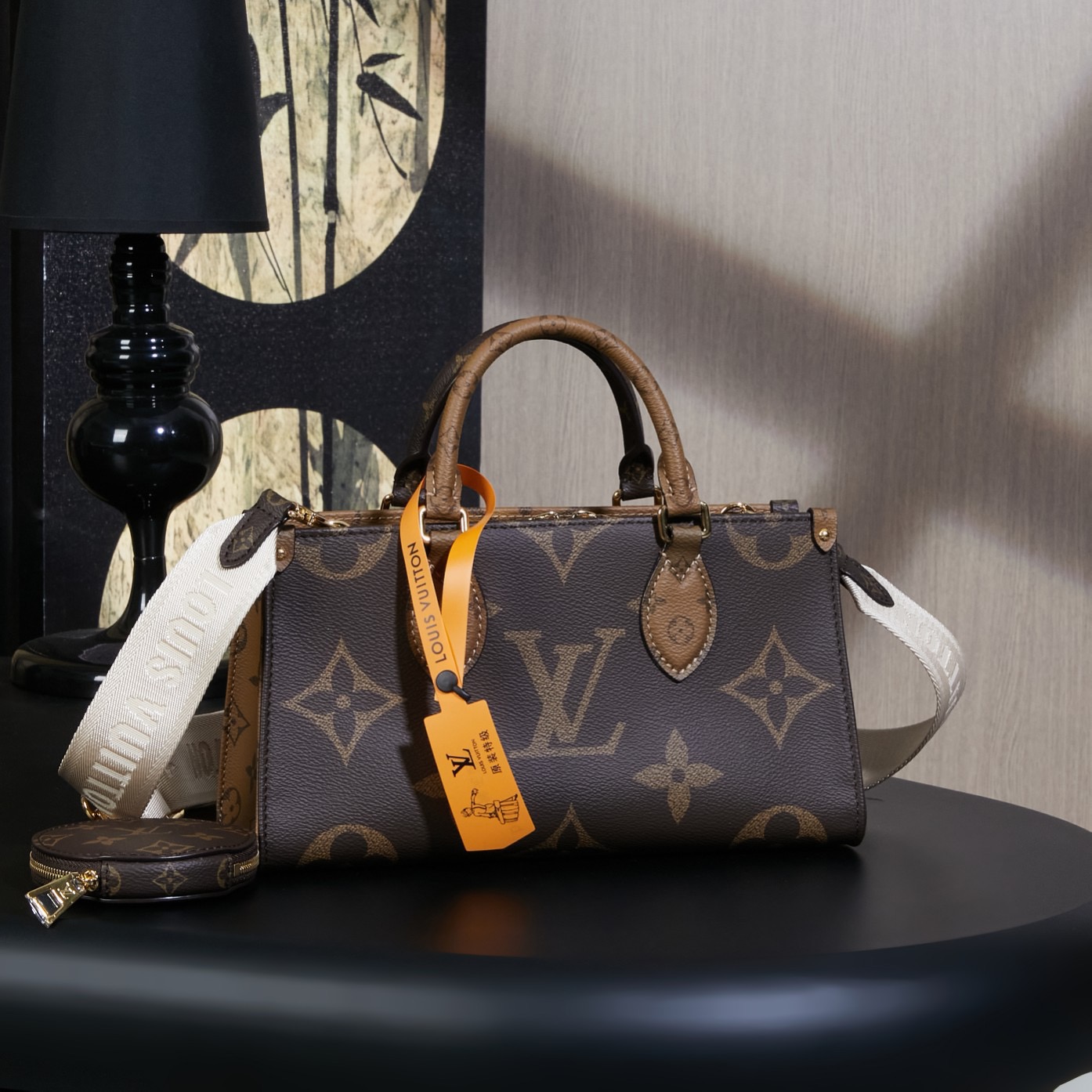 Louis Vuitton ONTHEGO EAST WEST Handbag