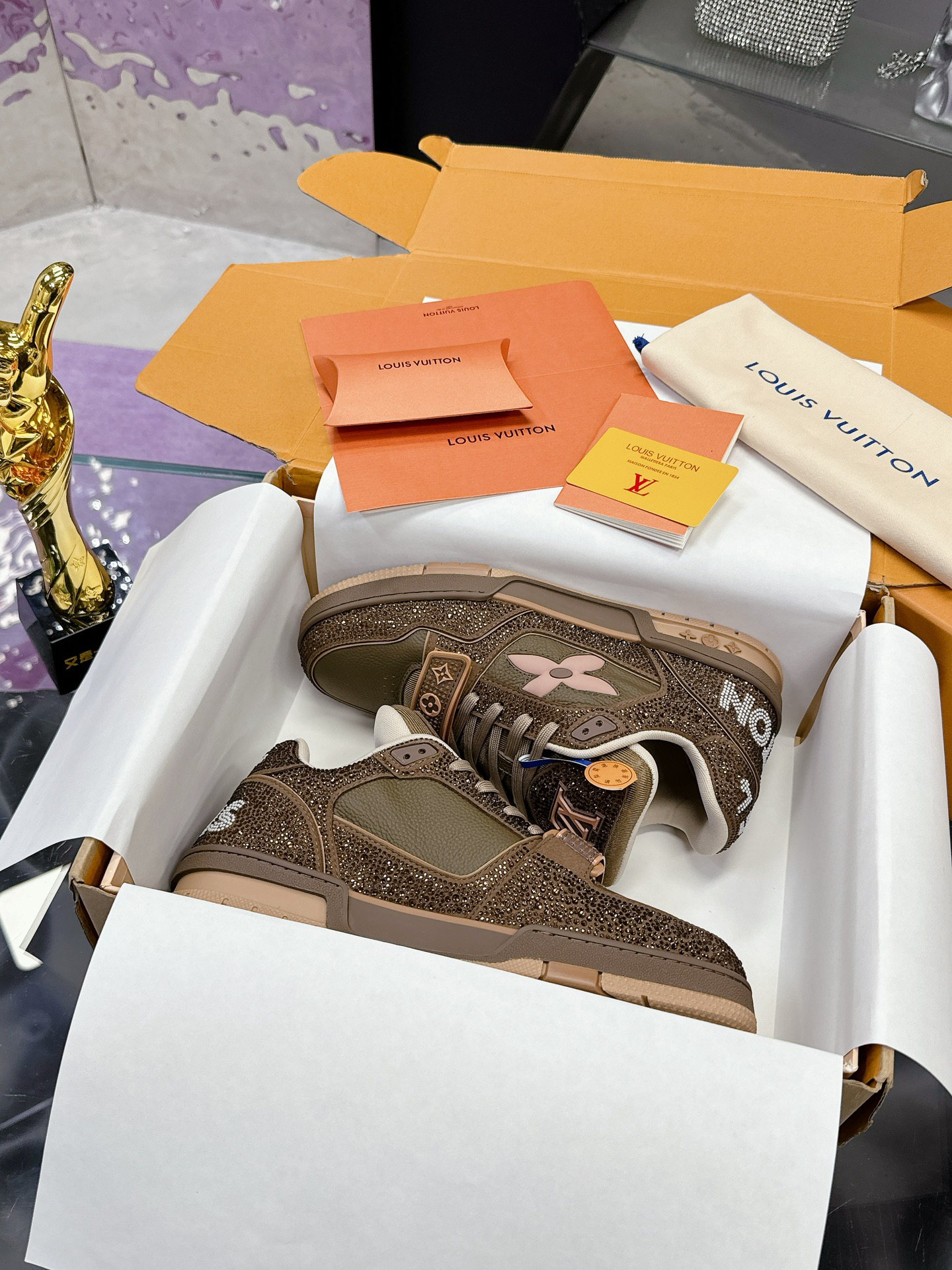 LV Louis Vuitton Trainer Maxi Sneakers