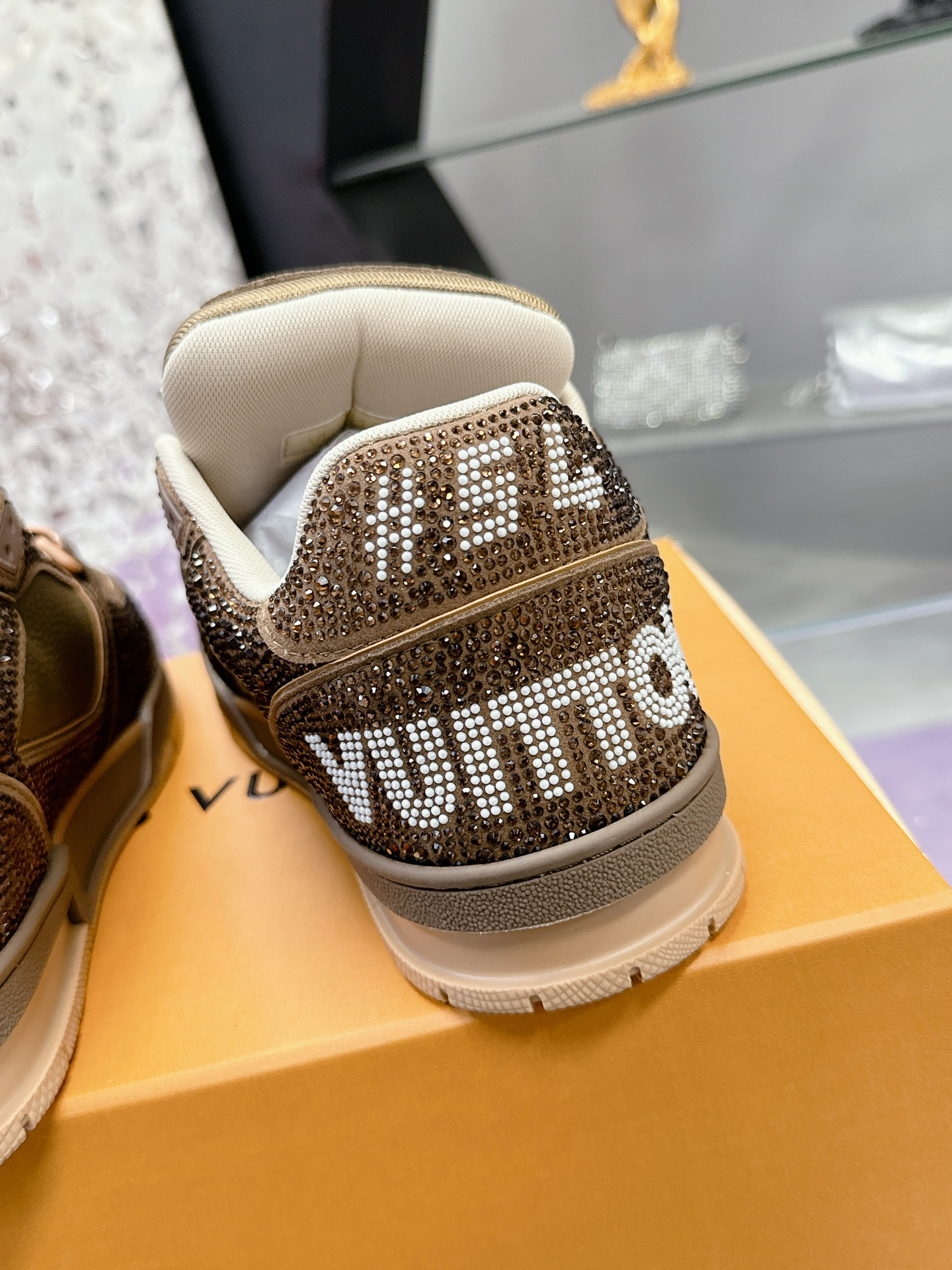 LV Louis Vuitton Trainer Maxi Sneakers
