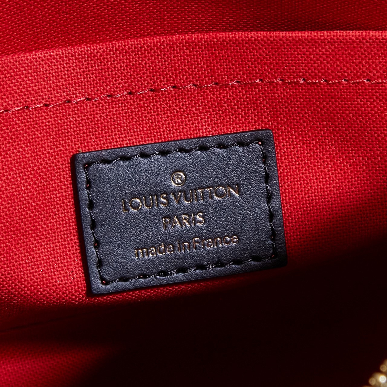 Louis Vuitton ONTHEGO EAST WEST Handbag