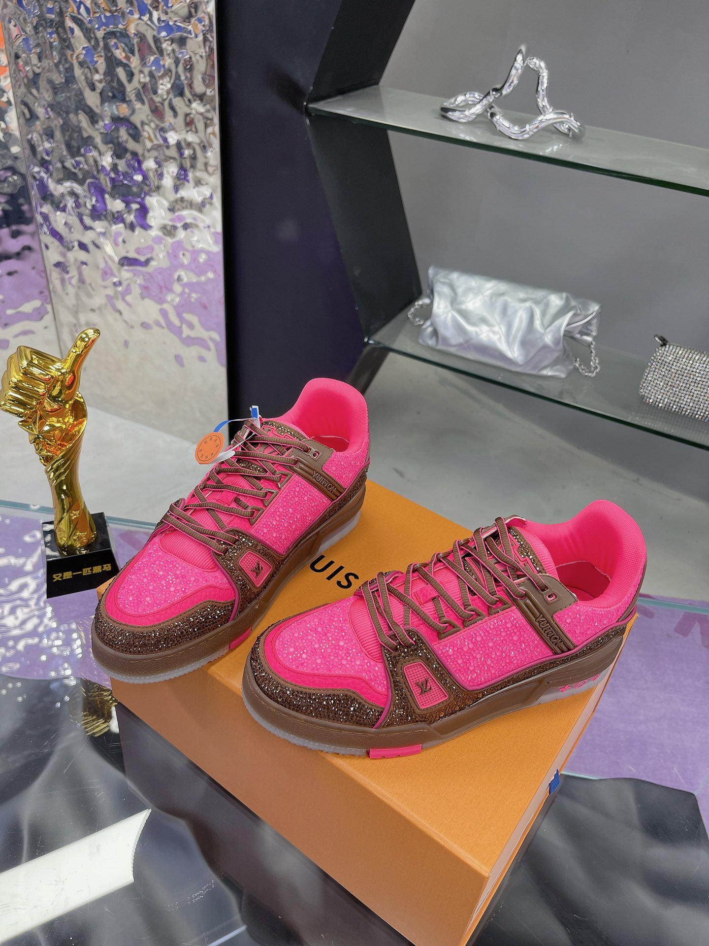 LV Louis Vuitton Trainer Maxi Sneakers