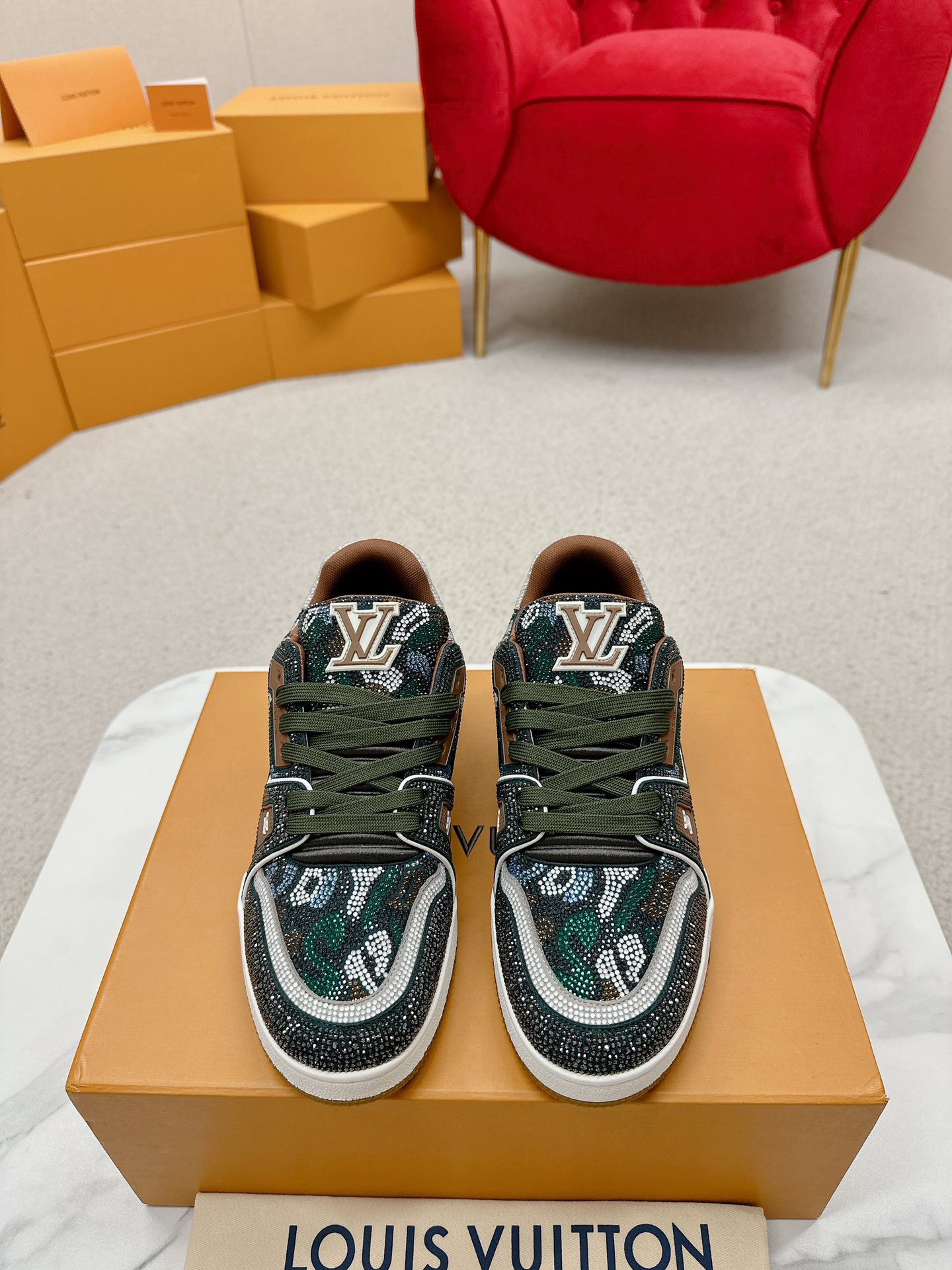 LV Louis Vuitton Trainer Maxi Sneakers