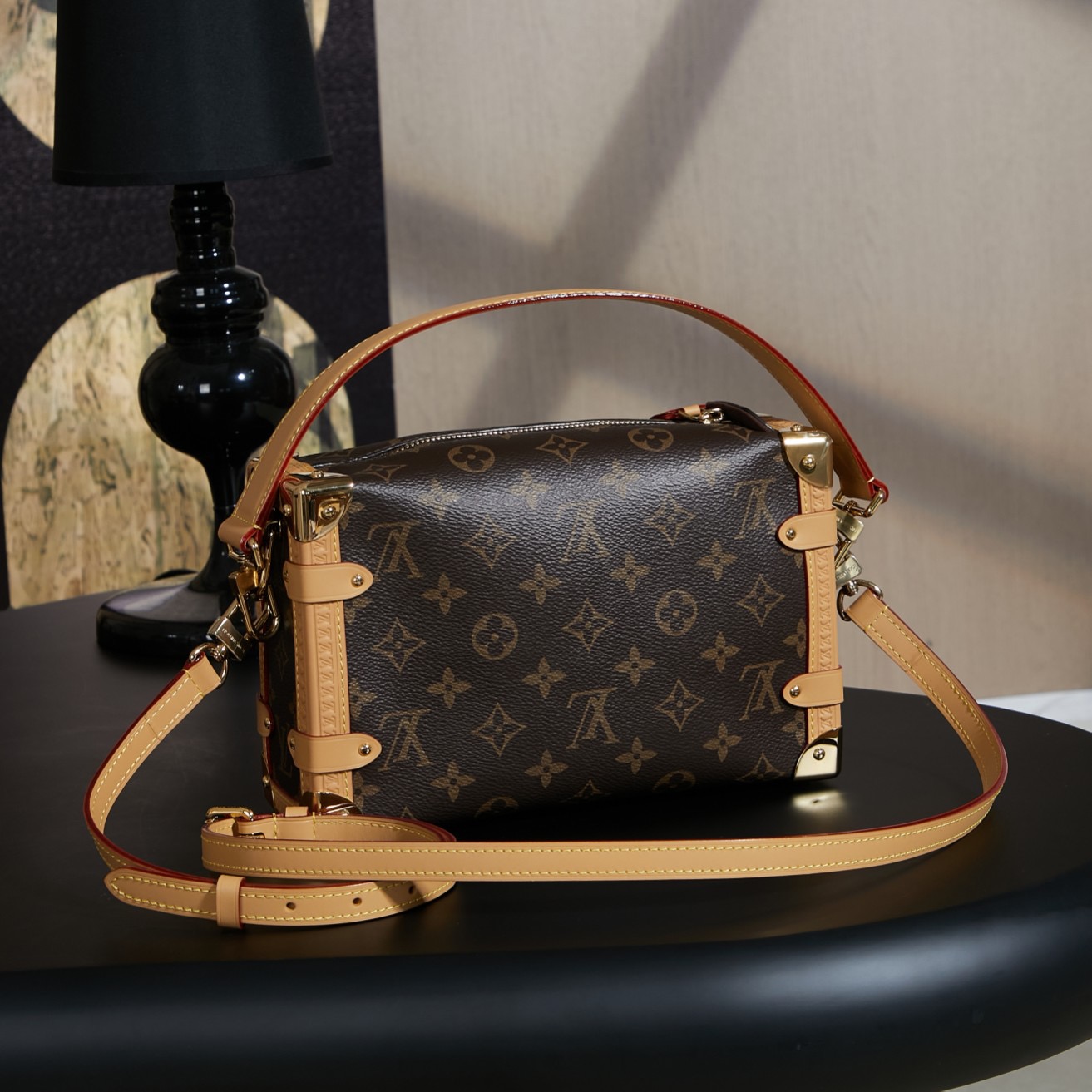 LV Louis Vuitton Monogram Dynamic Chip Handbag