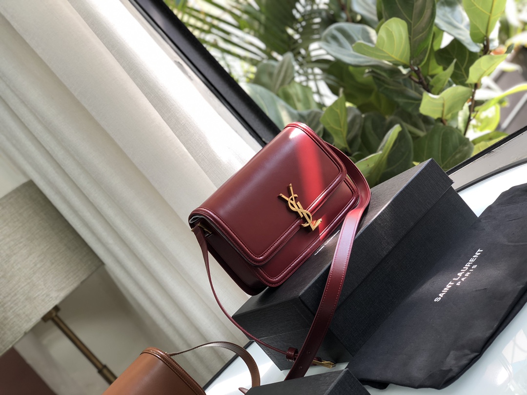 YSL Saint Laurent Medium Cowhide Messenger Bag