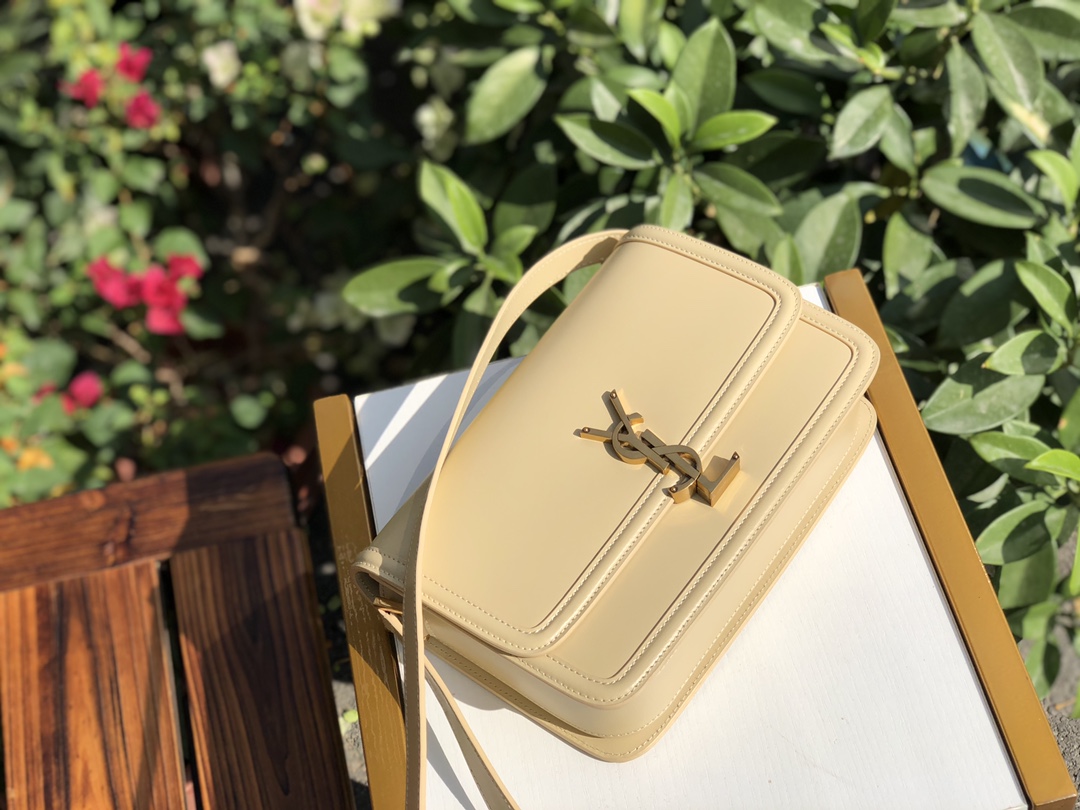 YSL Saint Laurent Medium Cowhide Messenger Bag