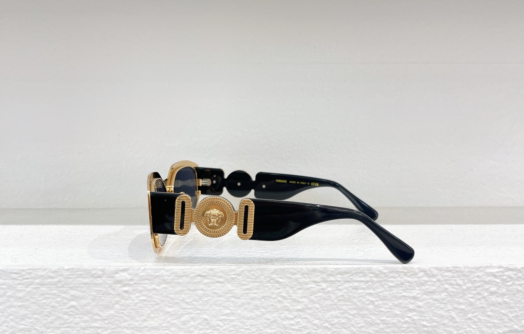 Versace Fashion Sunglasses