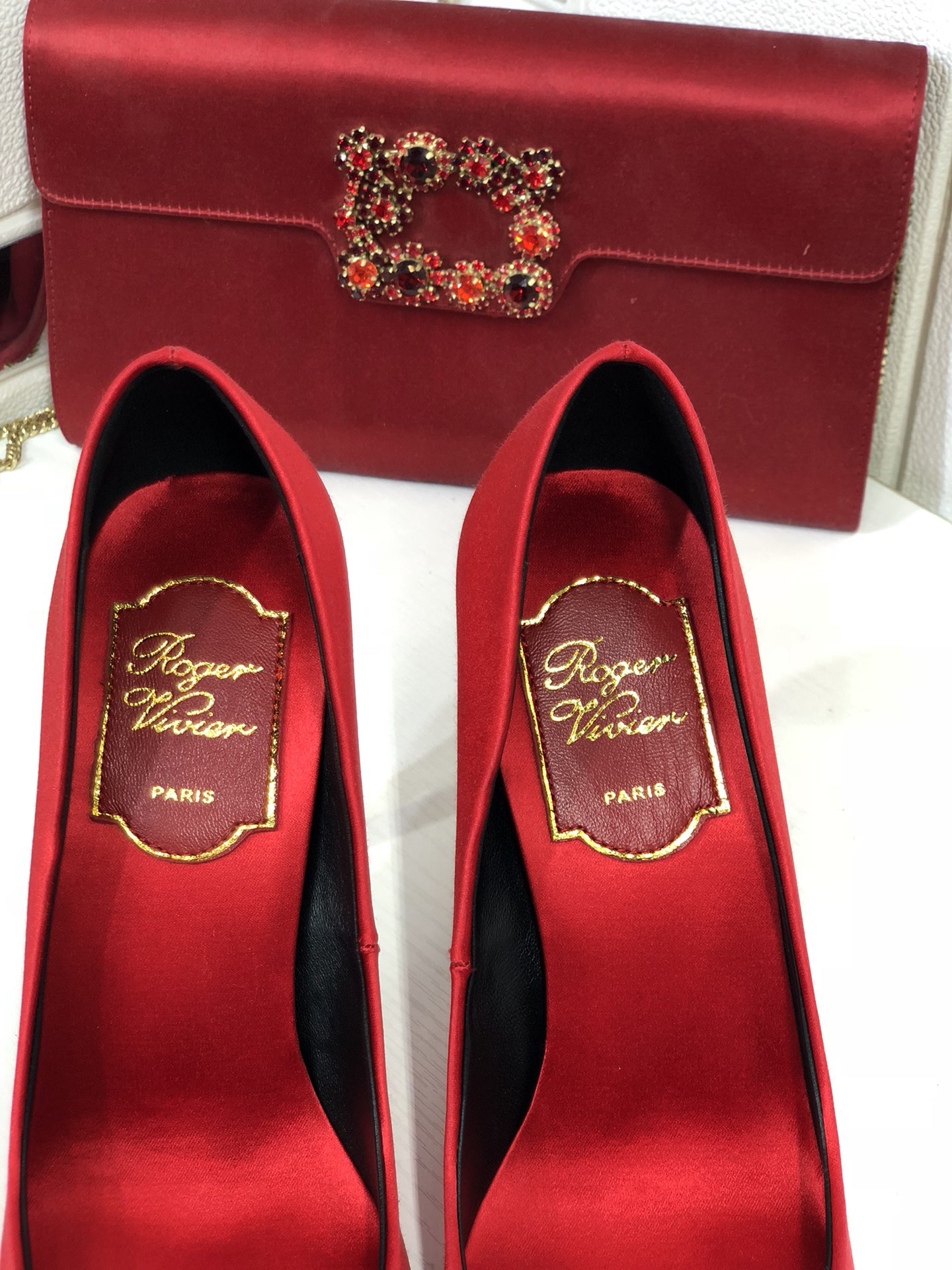 Roger Vivier Chips Classic Floral Buckle Heels