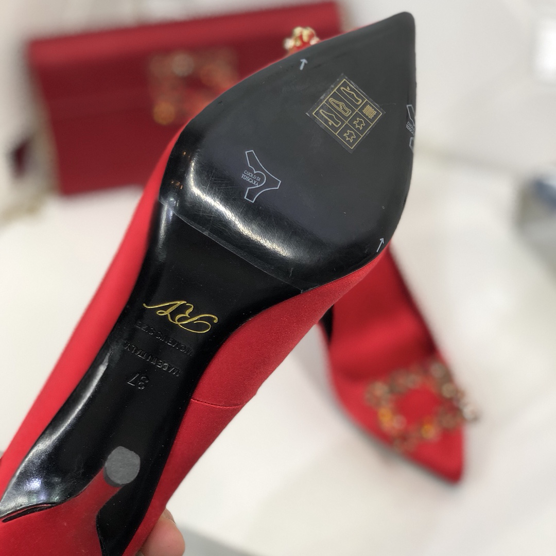 Roger Vivier Chips Classic Floral Buckle Heels