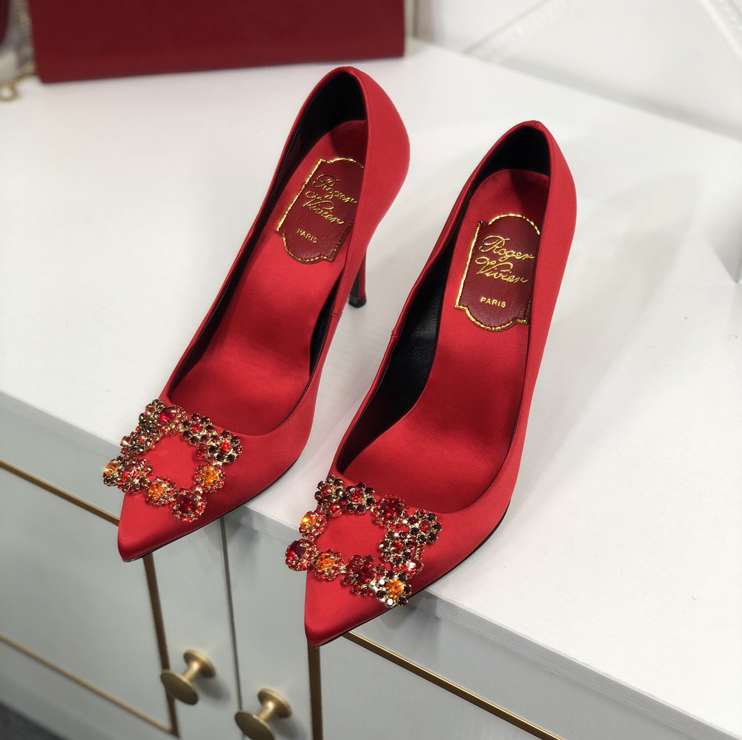 Roger Vivier Chips Classic Floral Buckle Heels