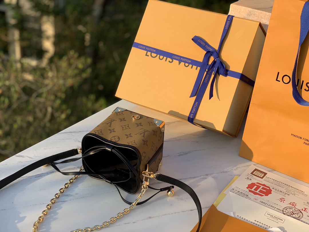 LV Louis Vuitton Square Monogram Bag