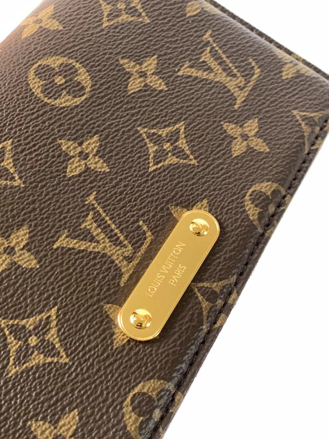 Louis Vuitton LV Lily Wallet on Chain Bag