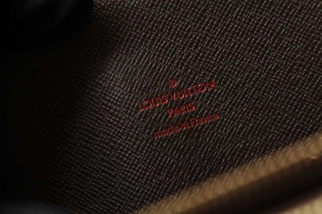 Louis Vuitton LV Zippy Large Wallet