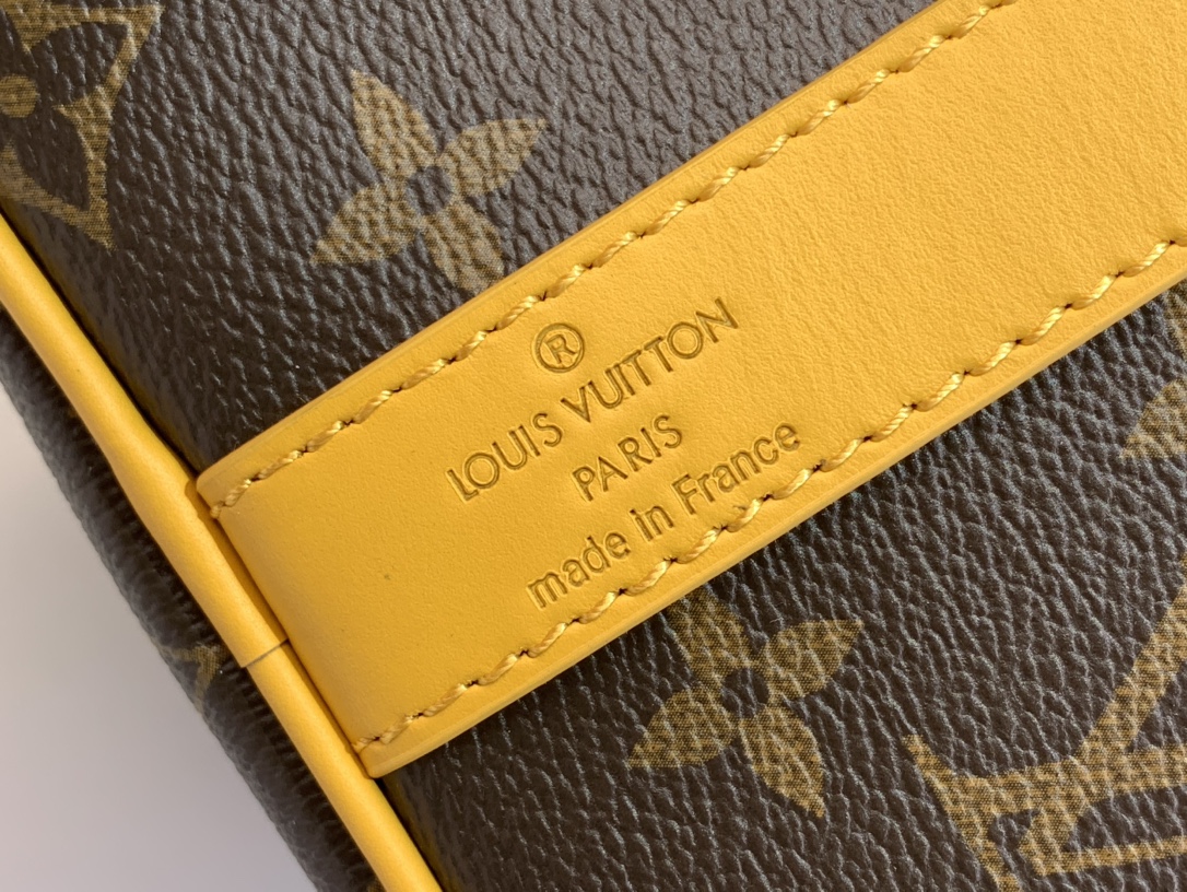 LV Keepall Bandoulière 35 Bag