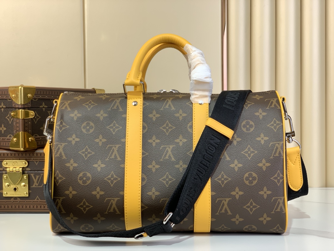 LV Keepall Bandoulière 35 Bag