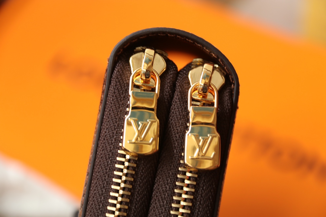 Louis Vuitton LV Zippy Large Wallet