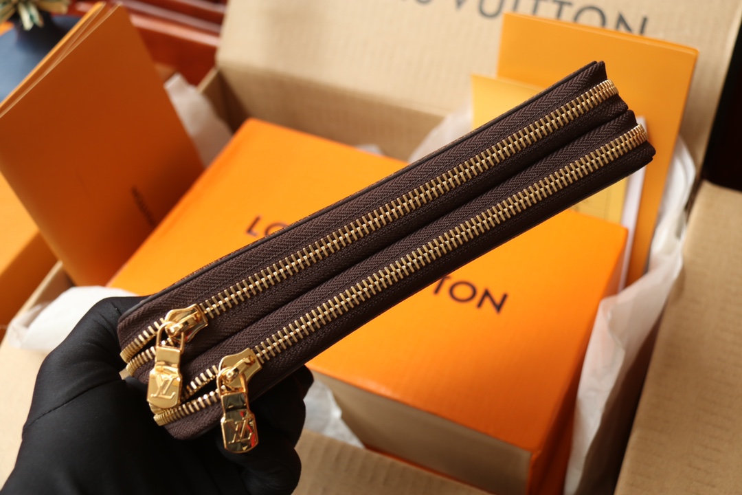 Louis Vuitton LV Zippy Large Wallet