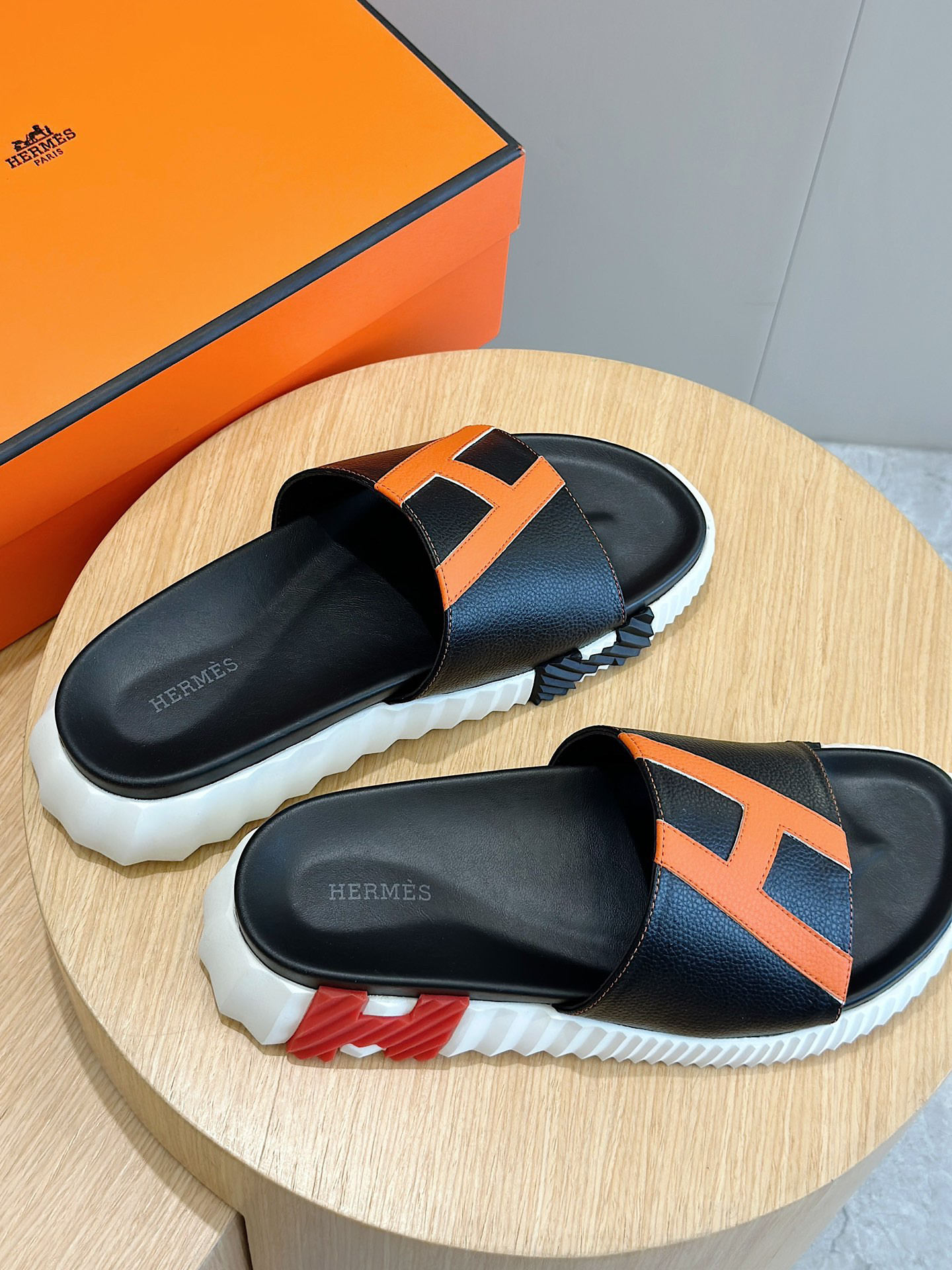 Hermès Sandals and Slippers