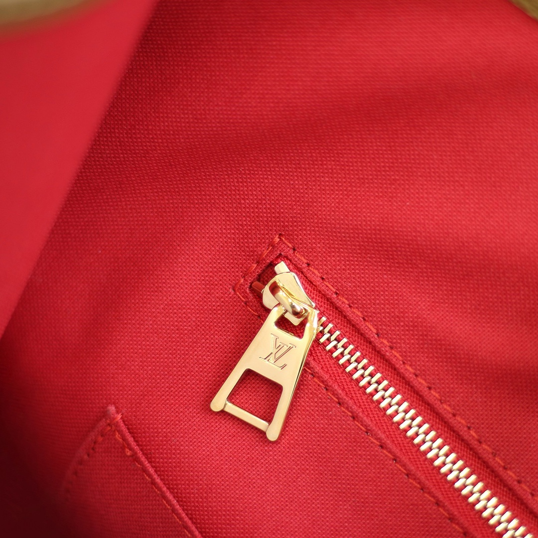 Louis Vuitton LV OnTheGo Tote Bag