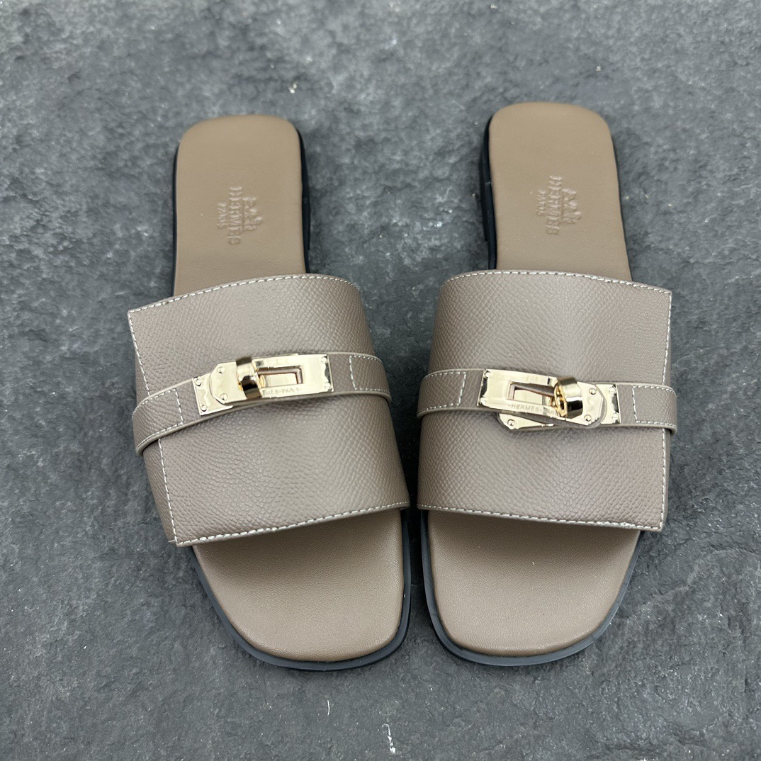 Hermès Rivale Flat Sandals