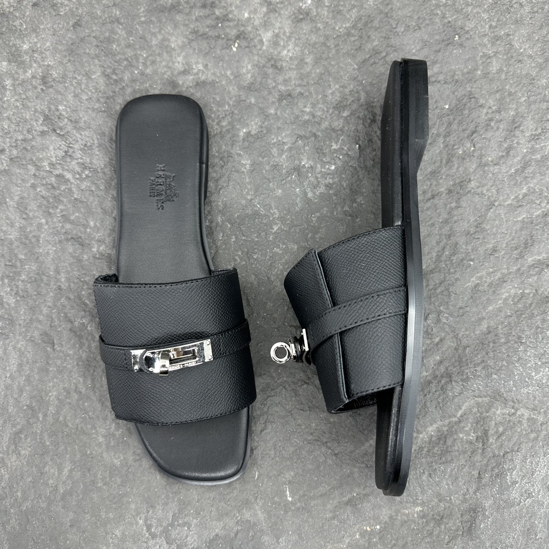 Hermès Rivale Flat Sandals